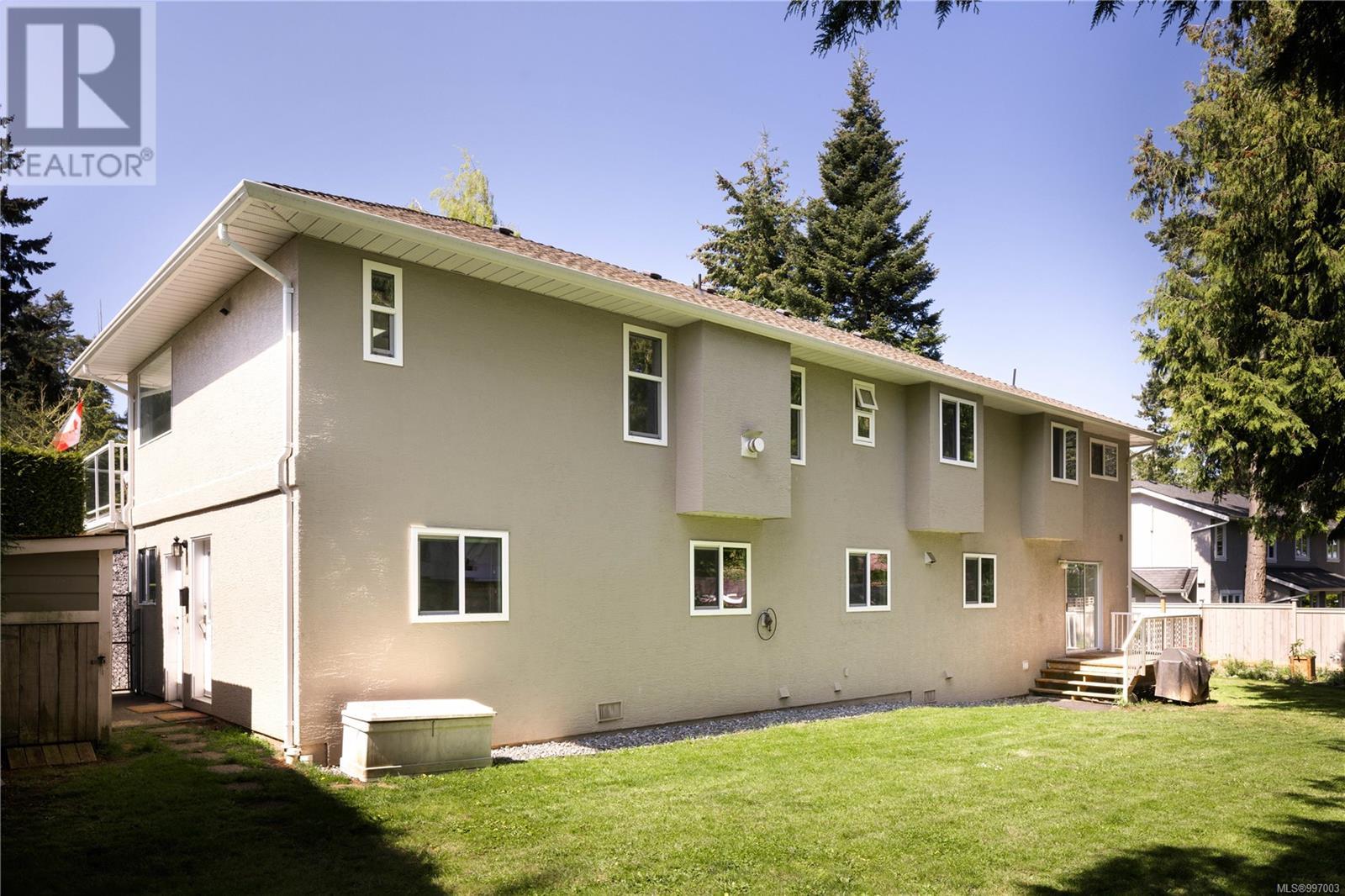  5045 Cambria Wood Terrace, Saanich