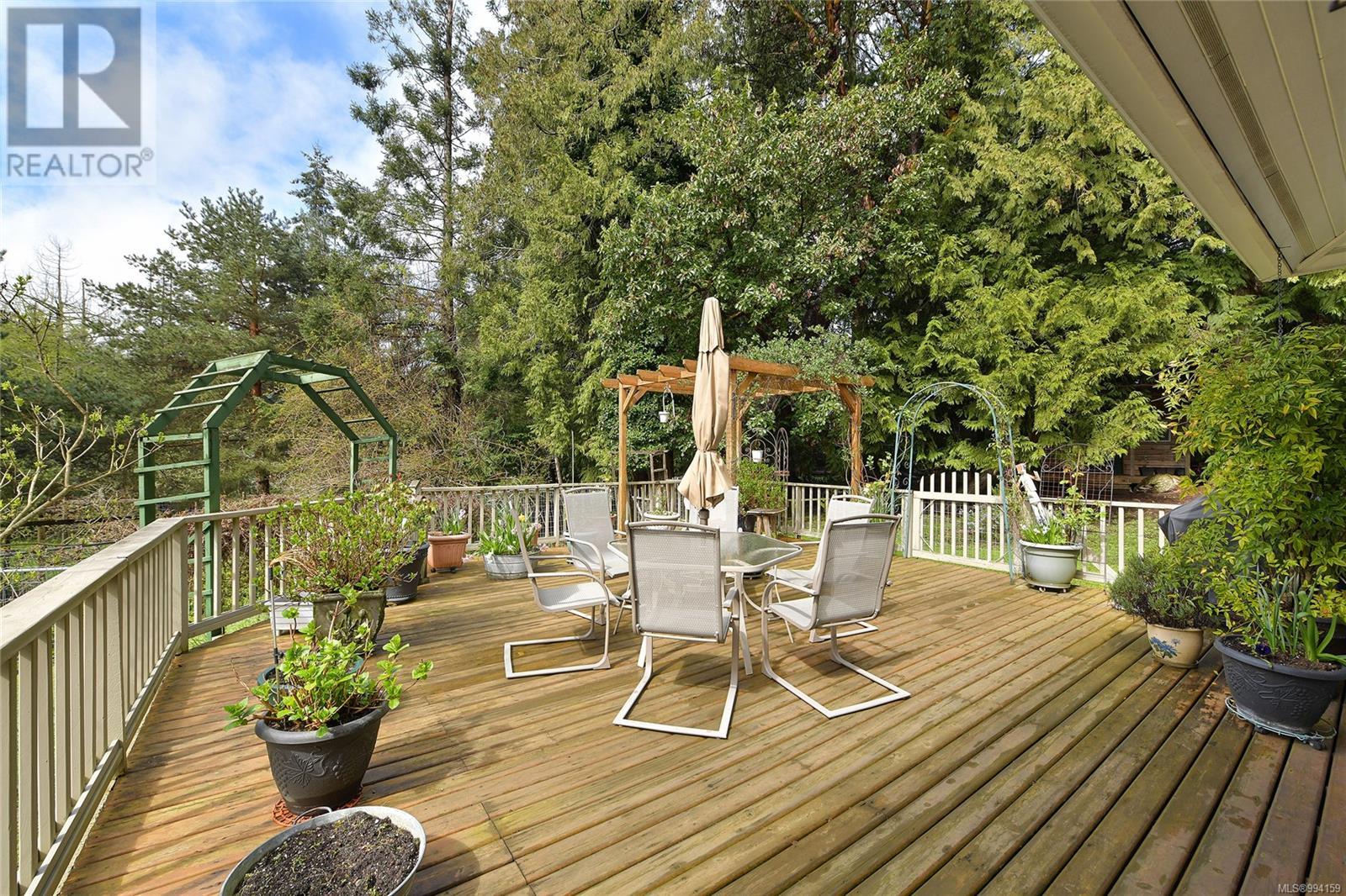  517 Sandy Hook Road, Mayne Island