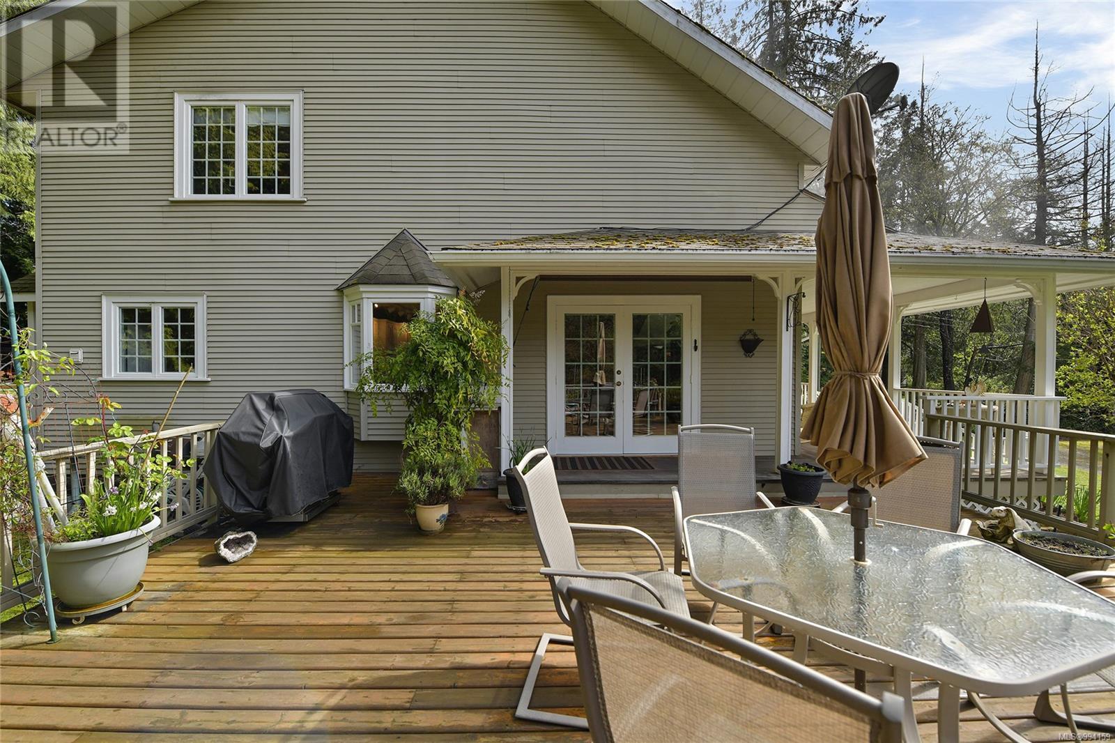  517 Sandy Hook Road, Mayne Island