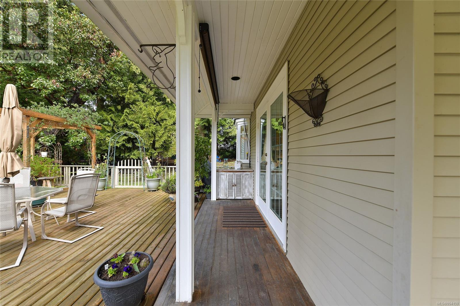  517 Sandy Hook Road, Mayne Island
