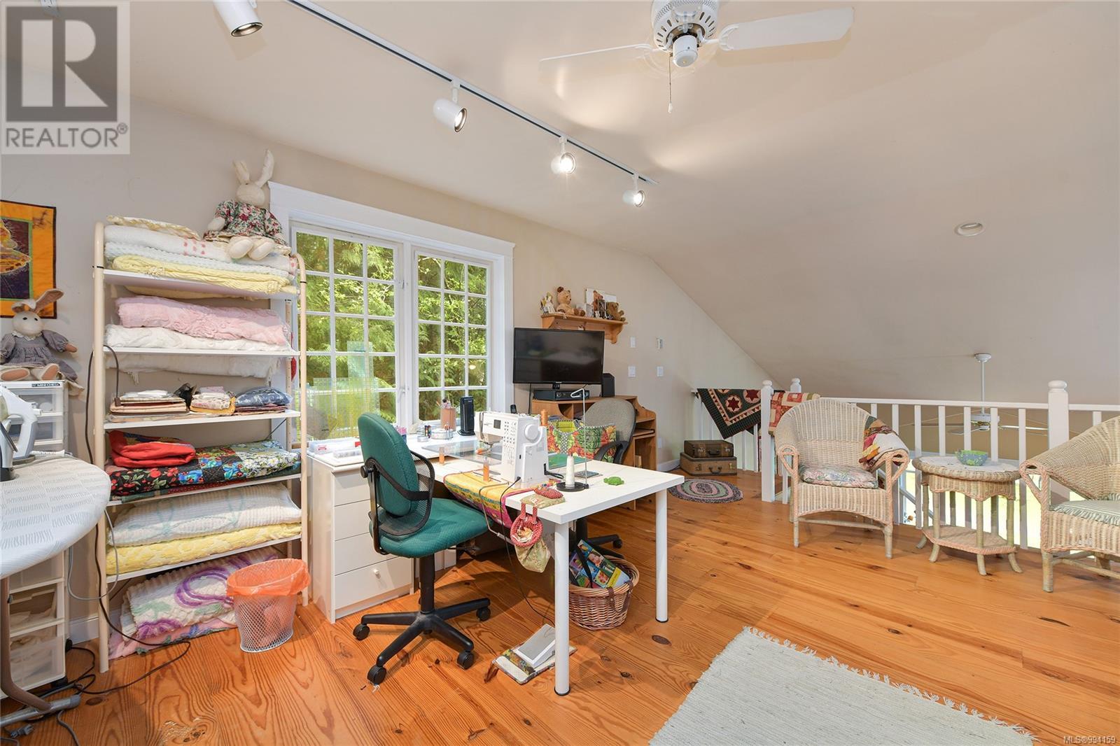  517 Sandy Hook Road, Mayne Island
