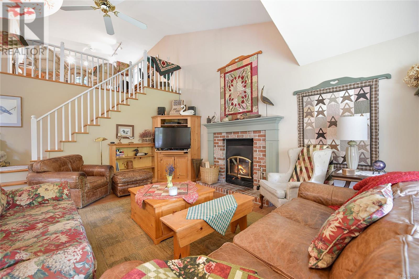  517 Sandy Hook Road, Mayne Island