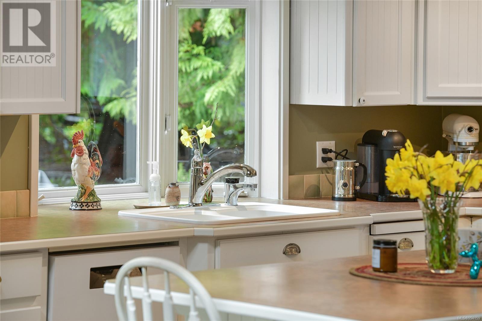  517 Sandy Hook Road, Mayne Island