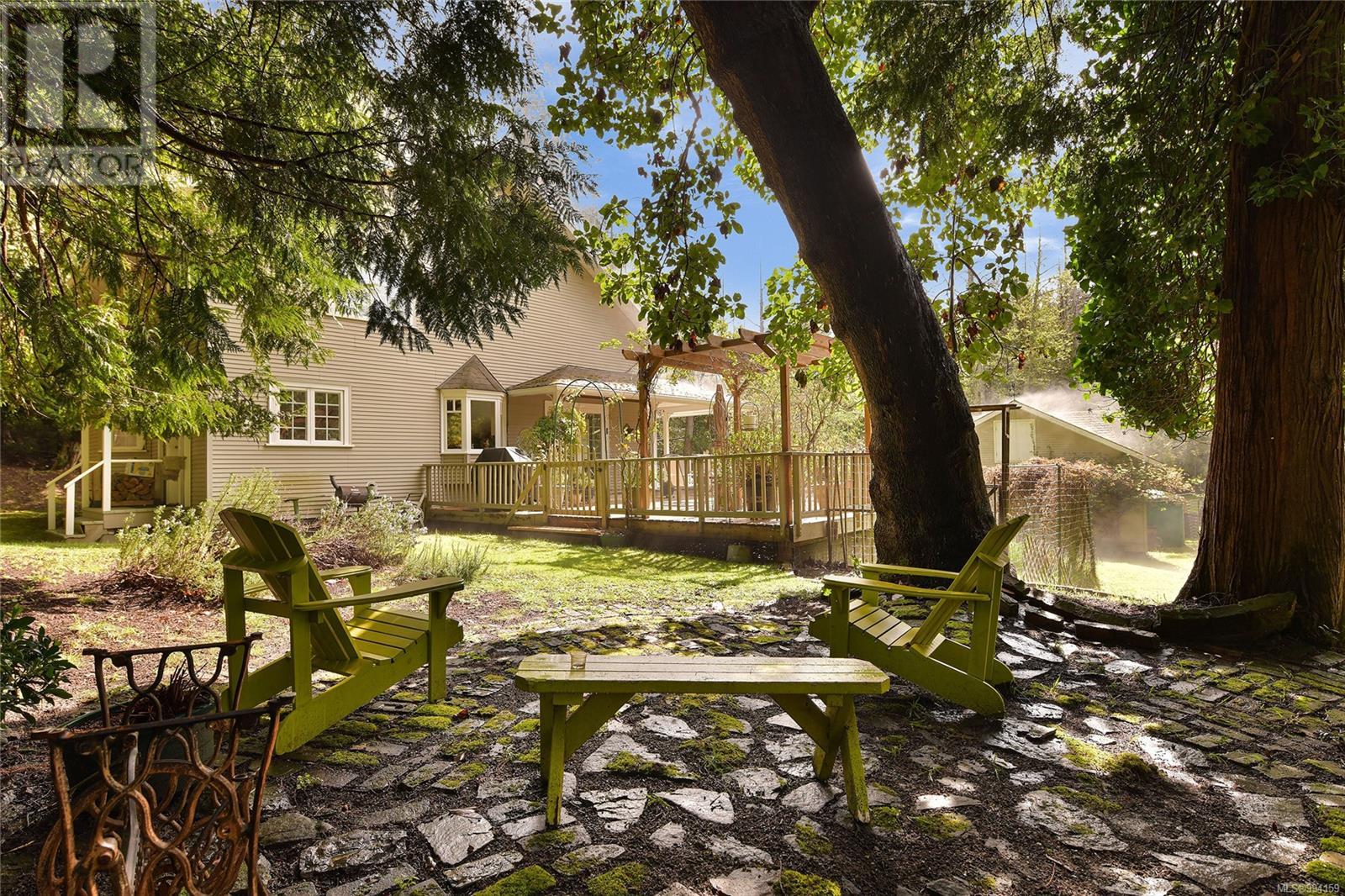 517 Sandy Hook Road, Mayne Island