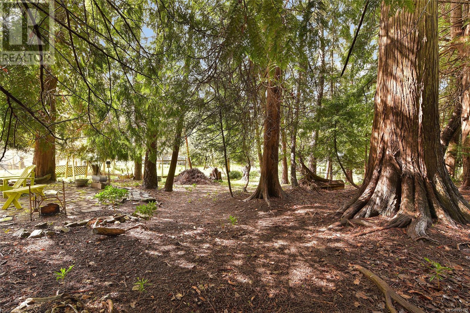  517 Sandy Hook Road, Mayne Island