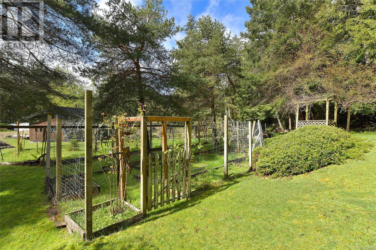  517 Sandy Hook Road, Mayne Island