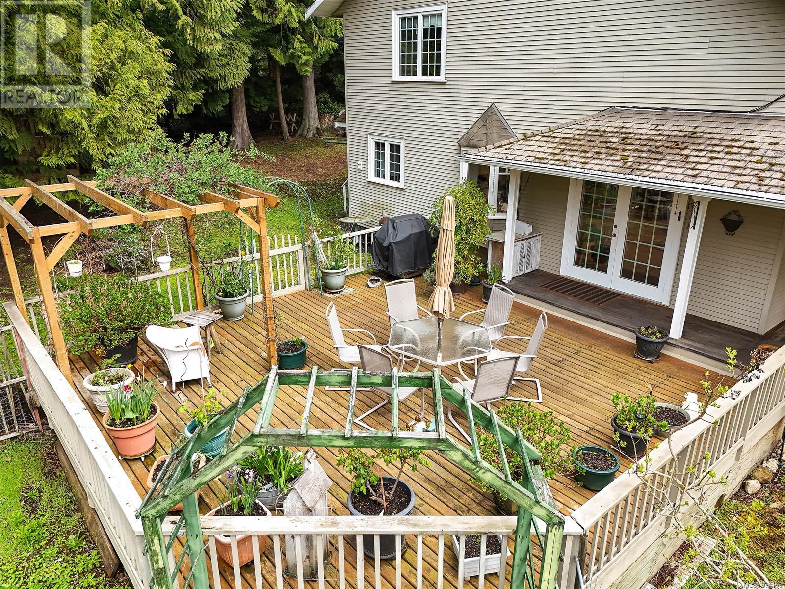  517 Sandy Hook Road, Mayne Island