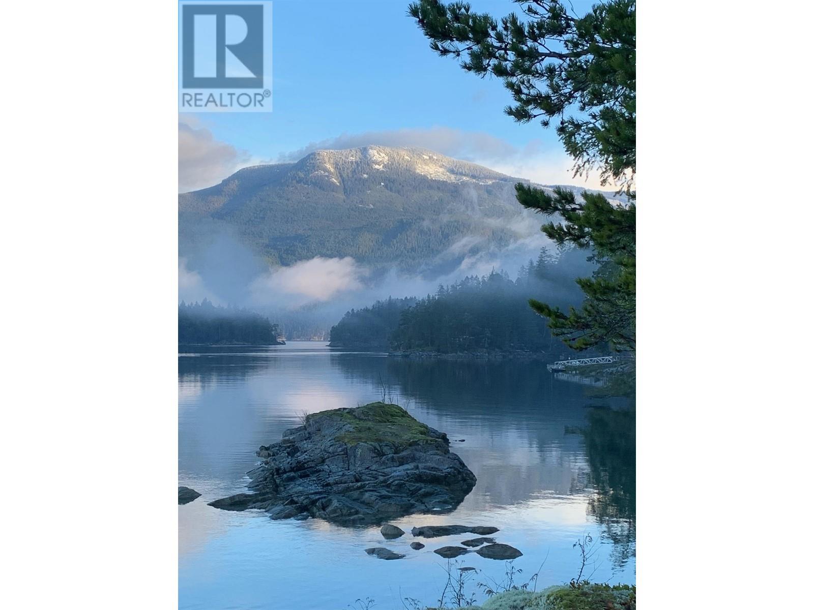 DL6129 NELSON ISLAND, Nelson Island