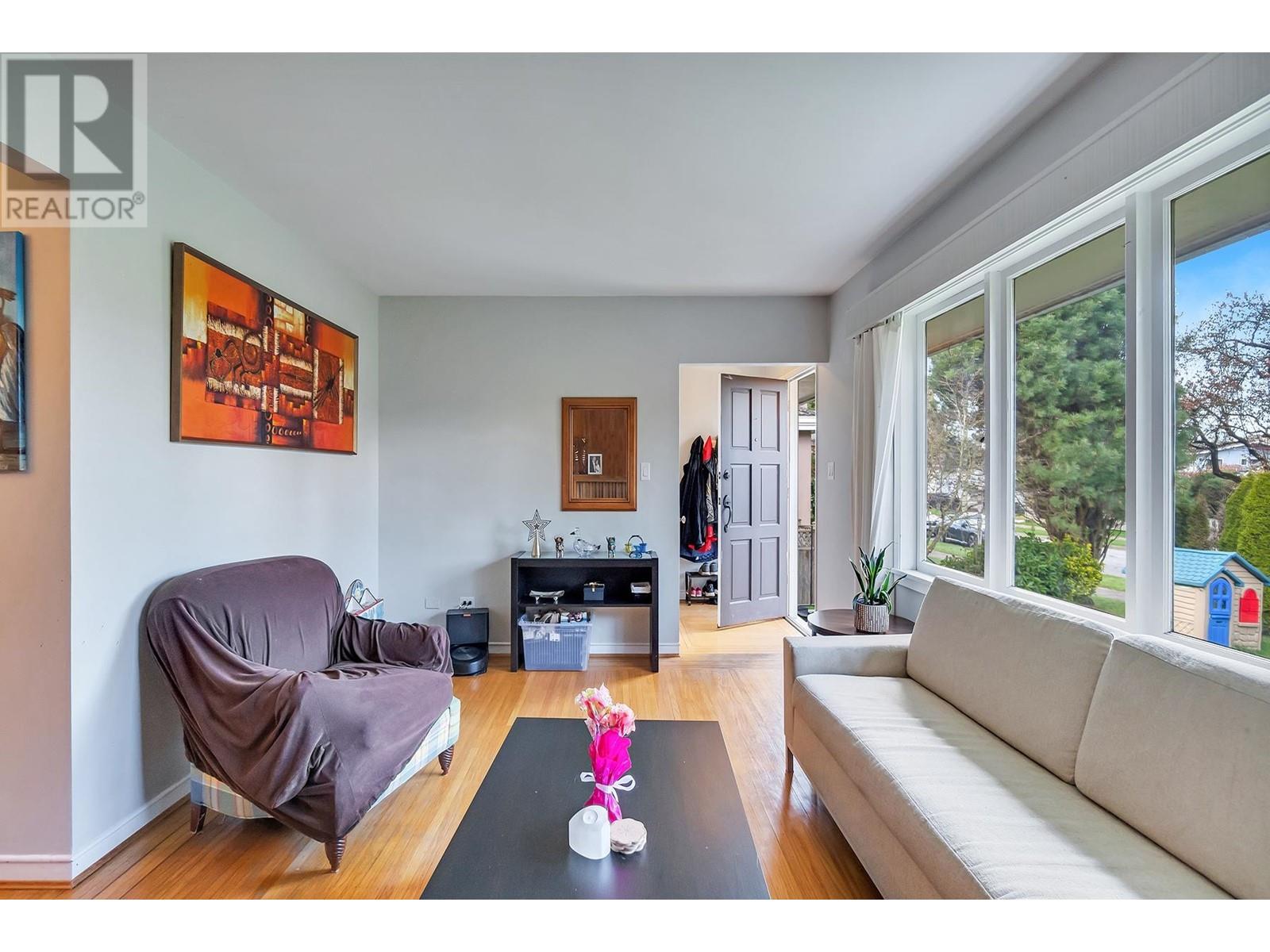 2348 OLIVER CRESCENT, Vancouver