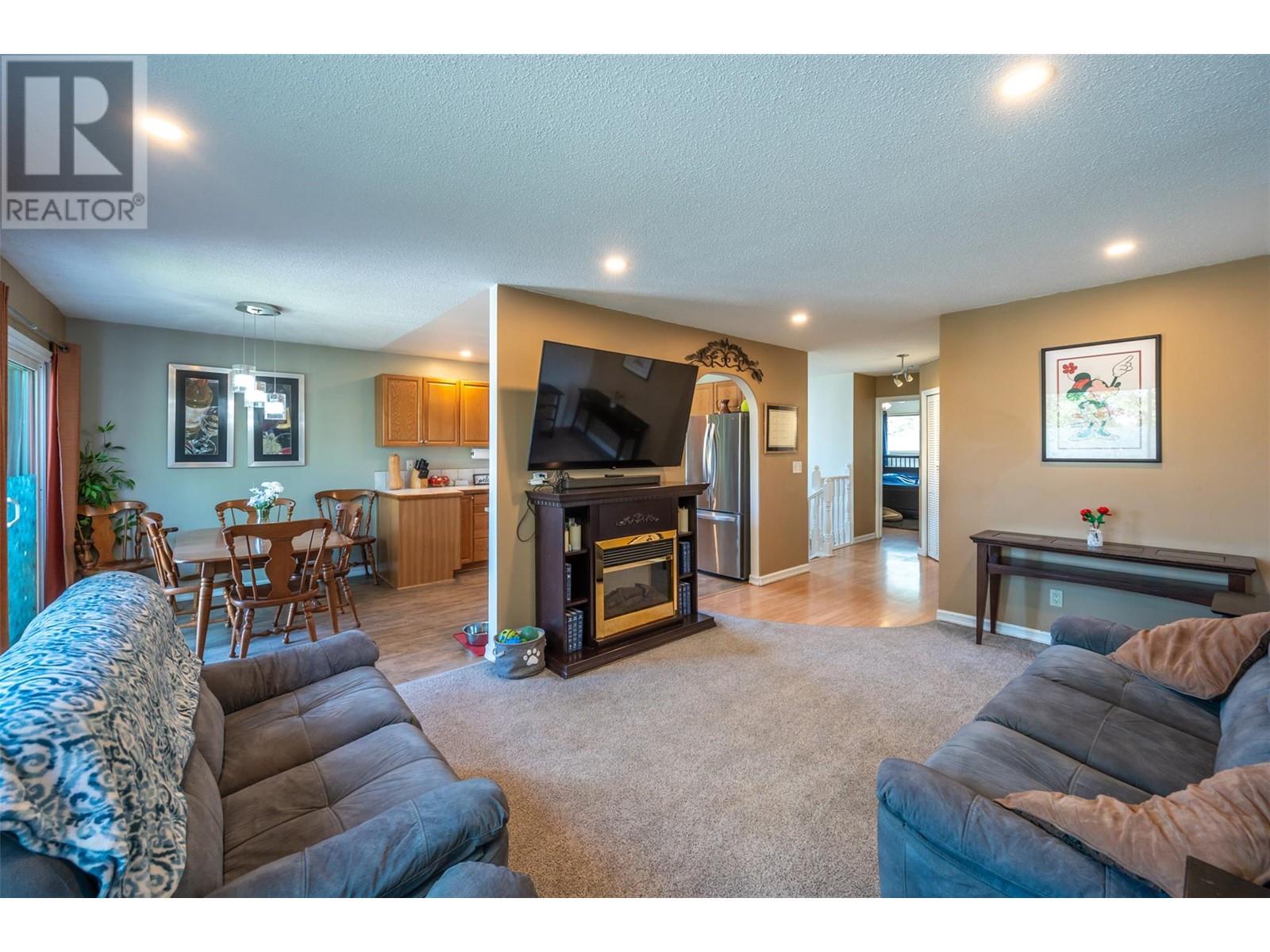 11911 Marshall Crescent Unit# 1, Summerland