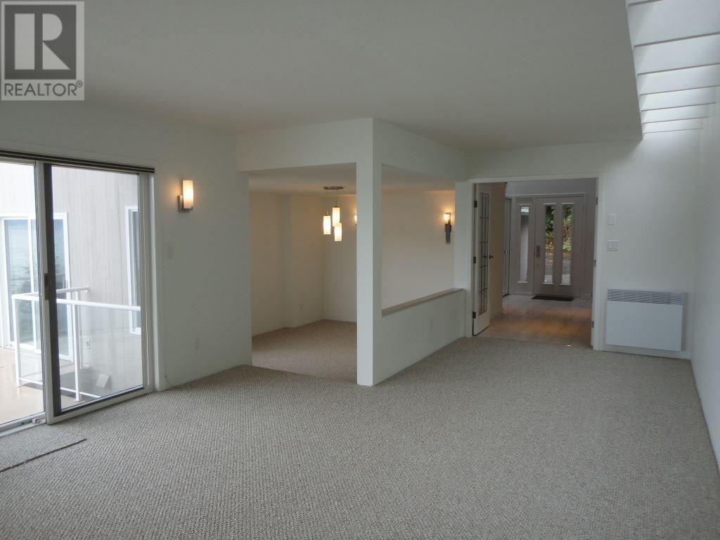 Photo 15 of 8255 Pasco Road, West Vancouver BC