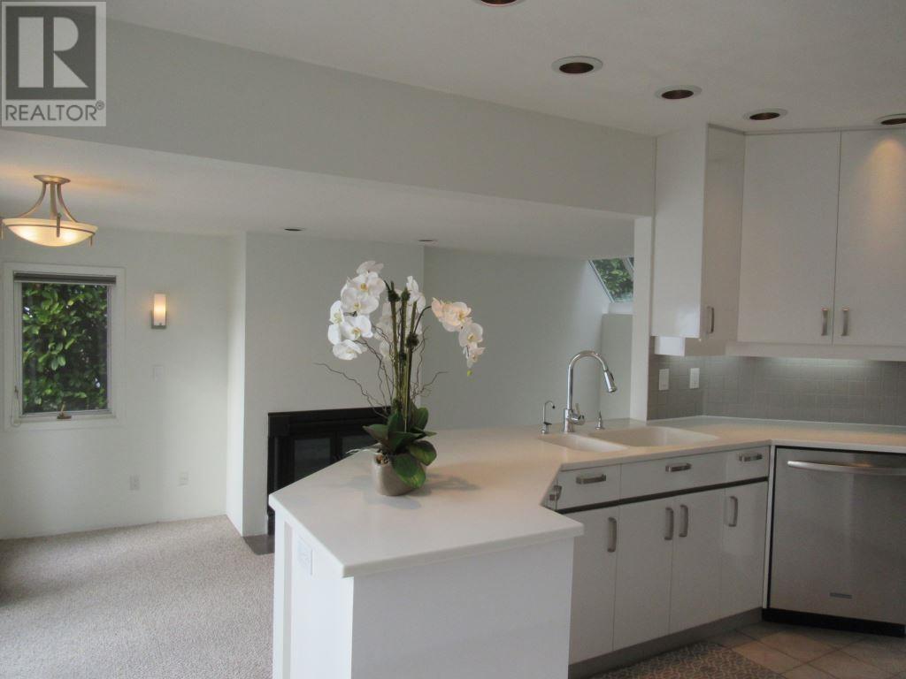 Photo 13 of 8255 Pasco Road, West Vancouver BC