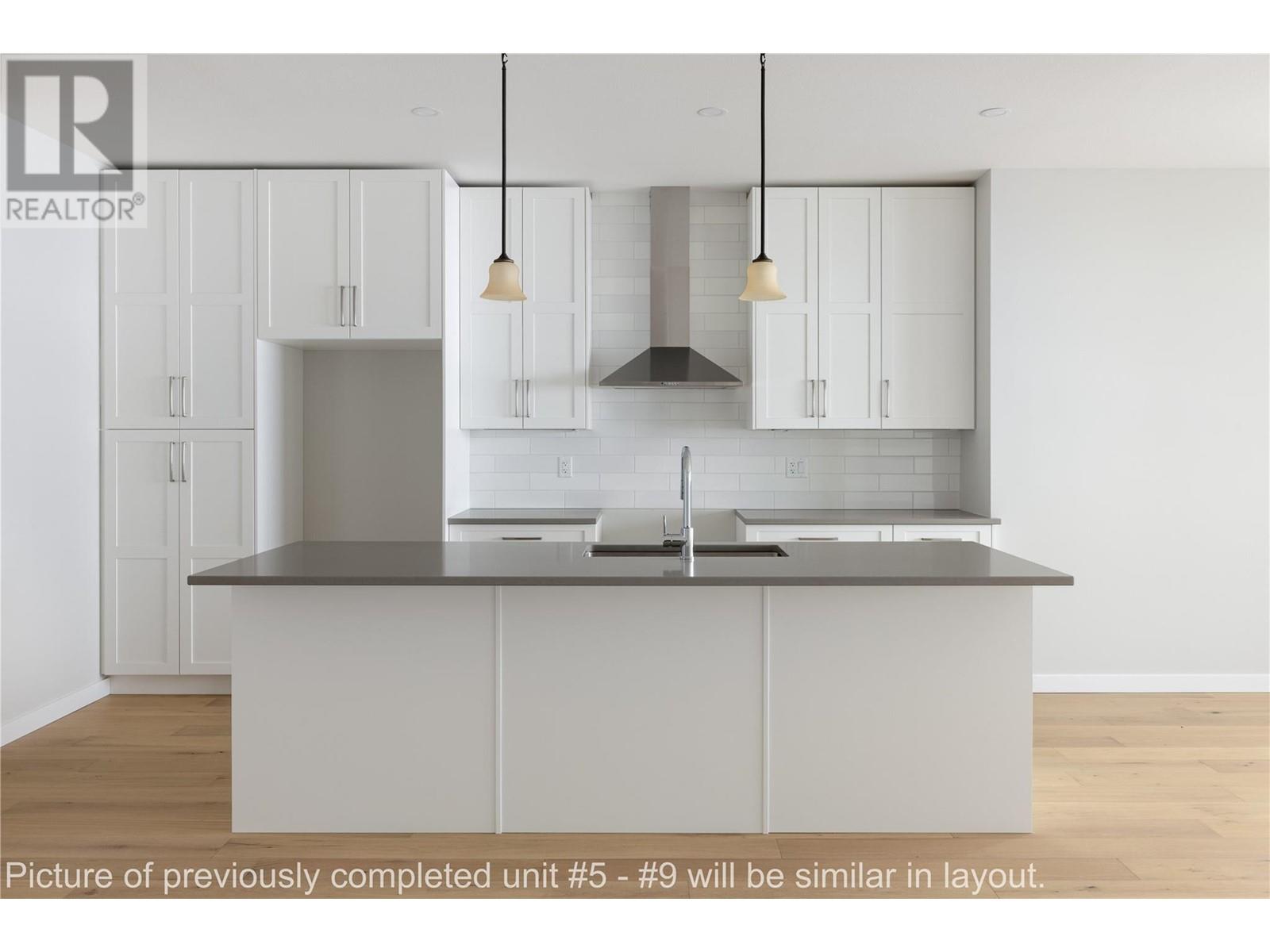 595 Vineyard Way N Unit# 9, Vernon