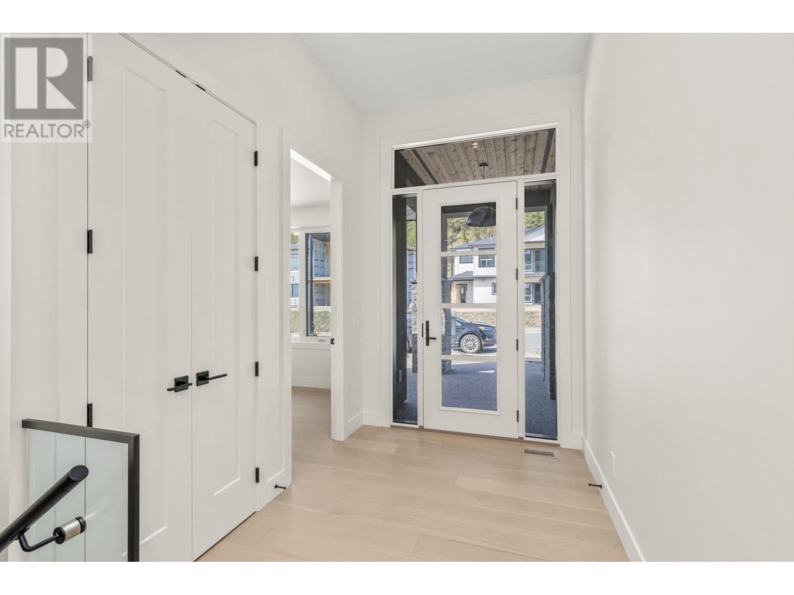  873 Melrose Street, Kelowna