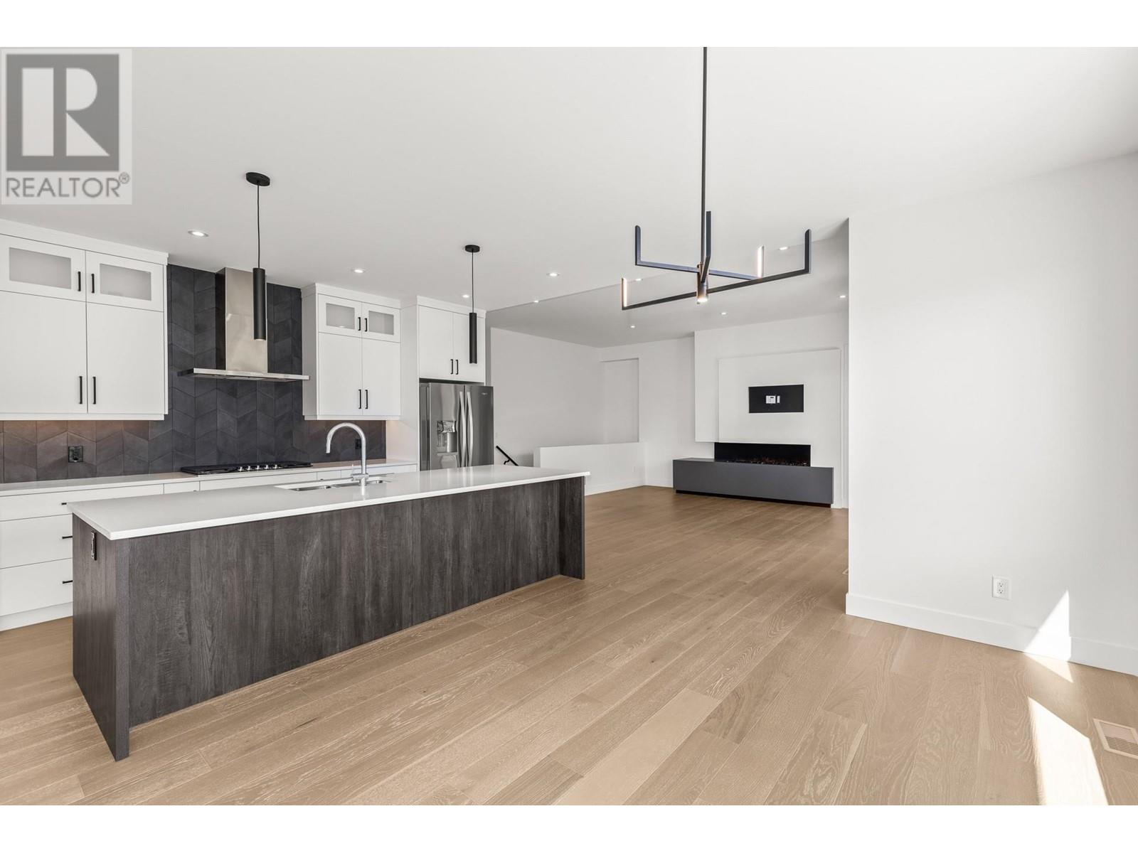  873 Melrose Street, Kelowna