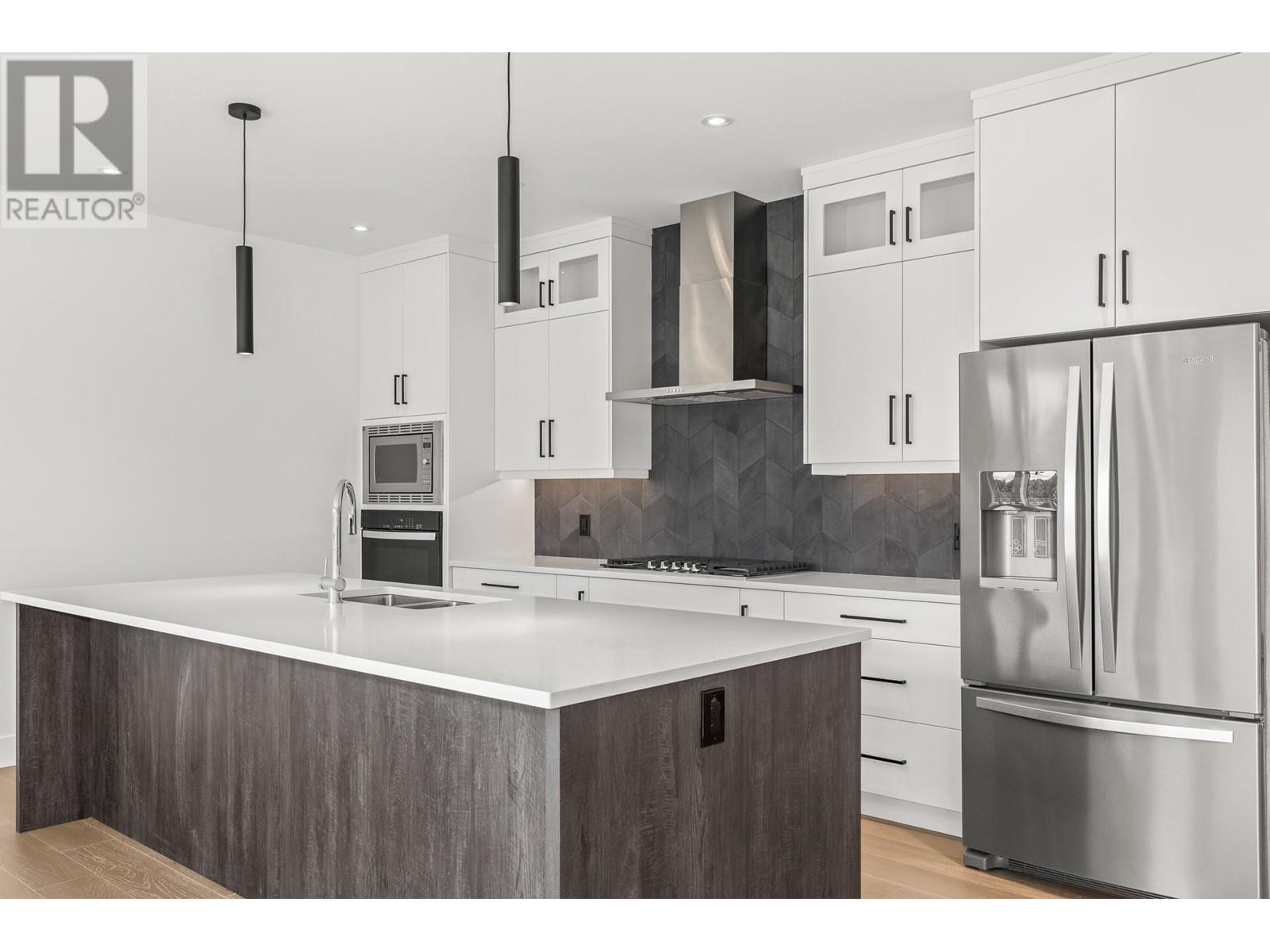  873 Melrose Street, Kelowna