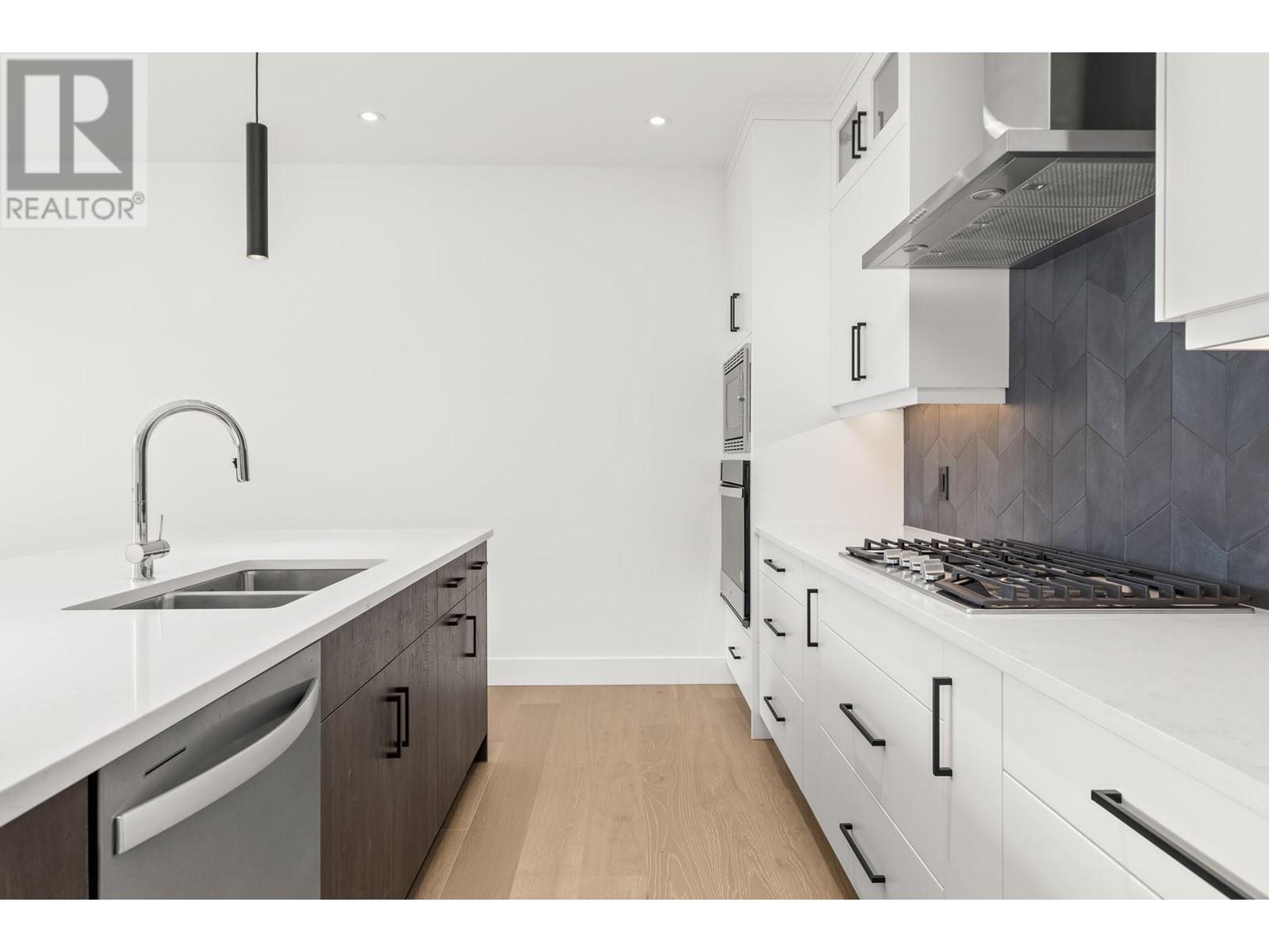  873 Melrose Street, Kelowna