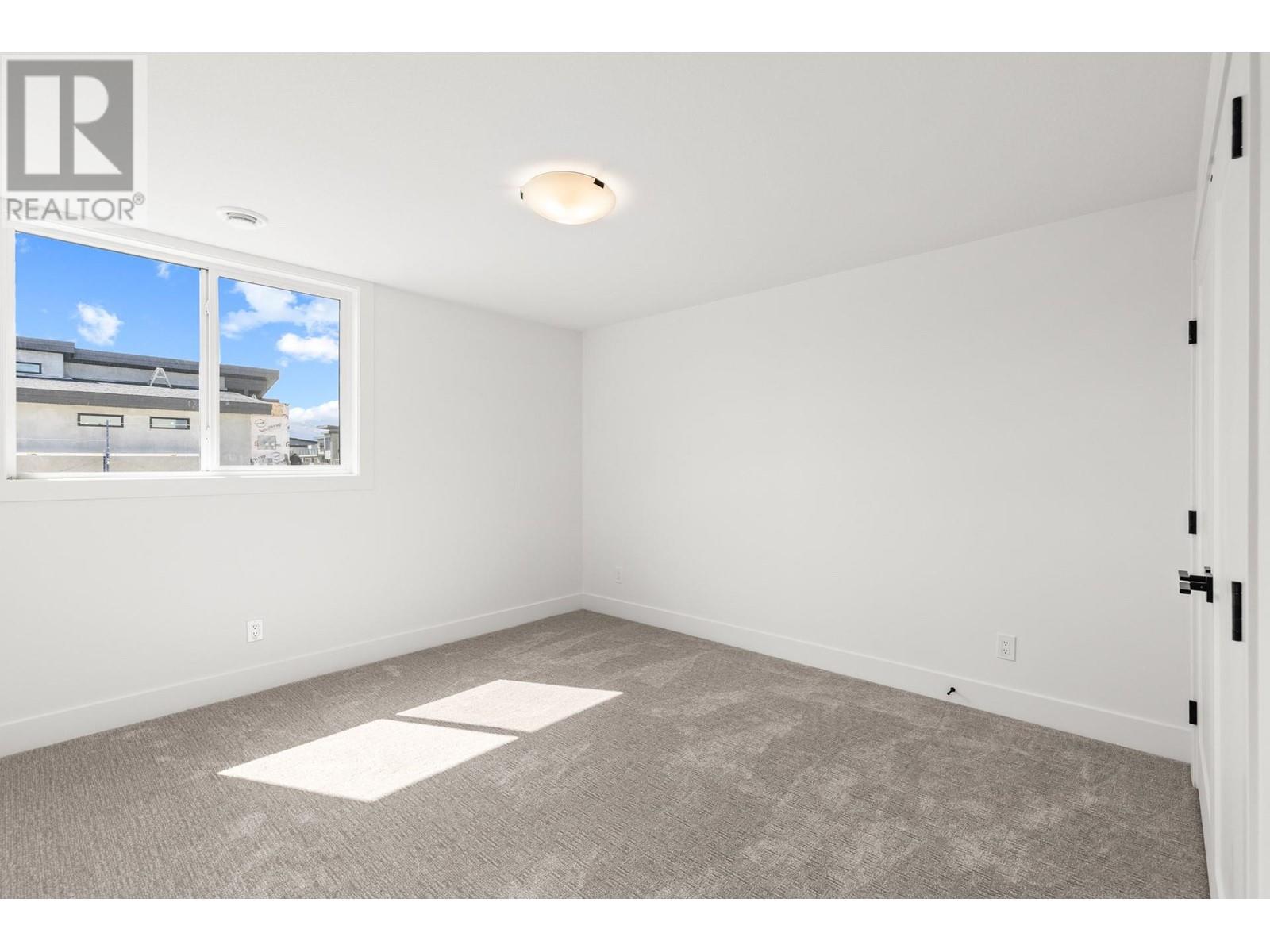  873 Melrose Street, Kelowna