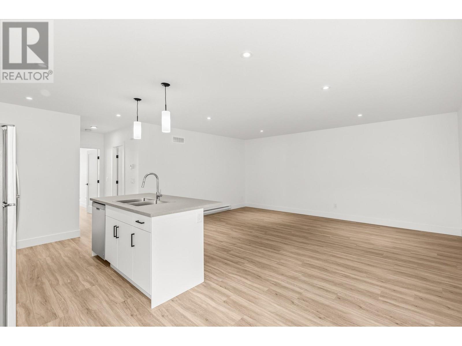  873 Melrose Street, Kelowna
