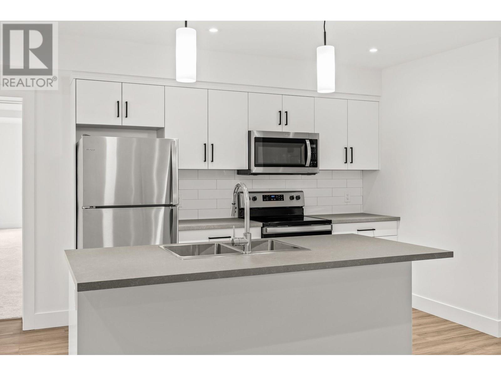  873 Melrose Street, Kelowna