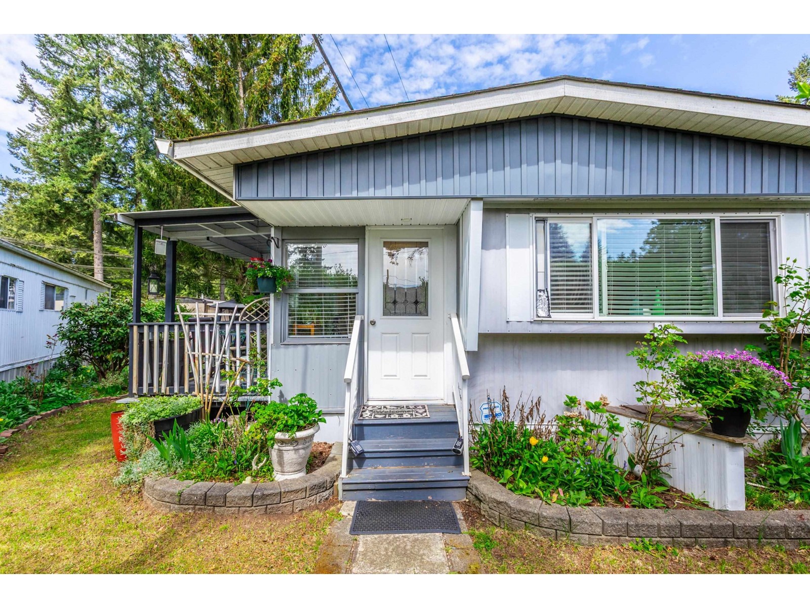 38 20071 24 AVENUE, Langley