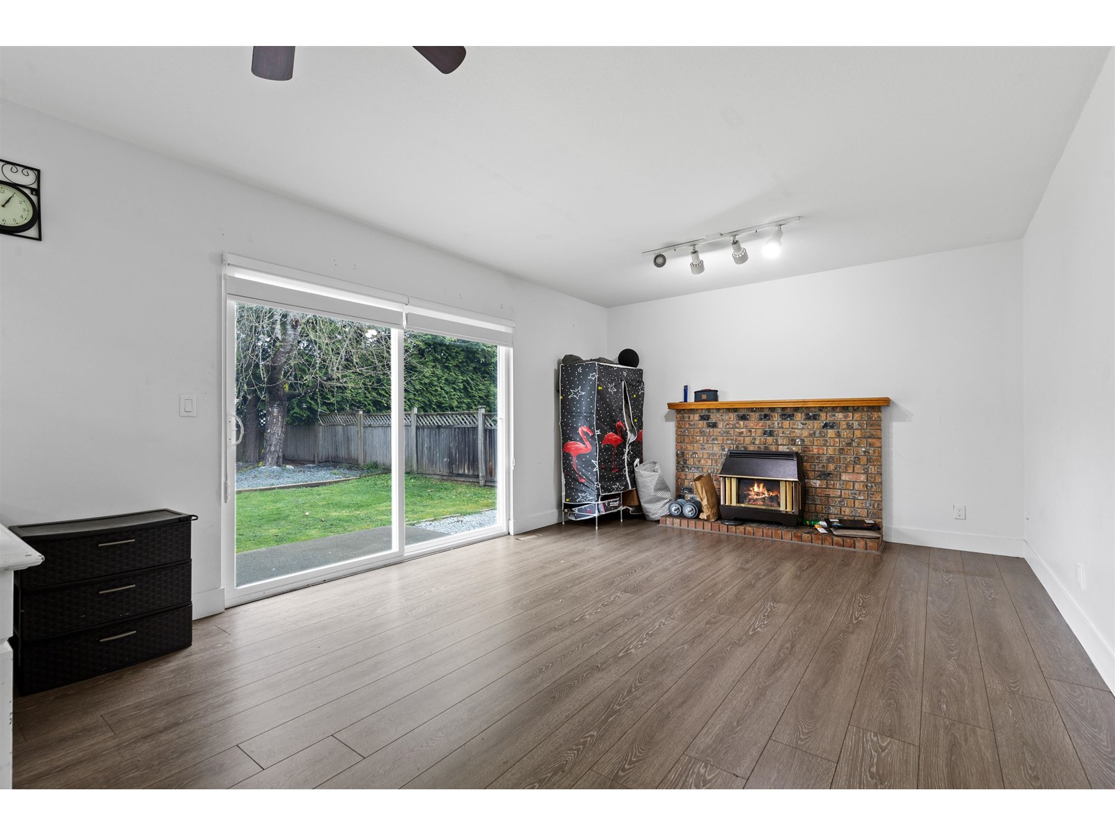 Photo 13 of 14269 89 A Avenue, Surrey BC