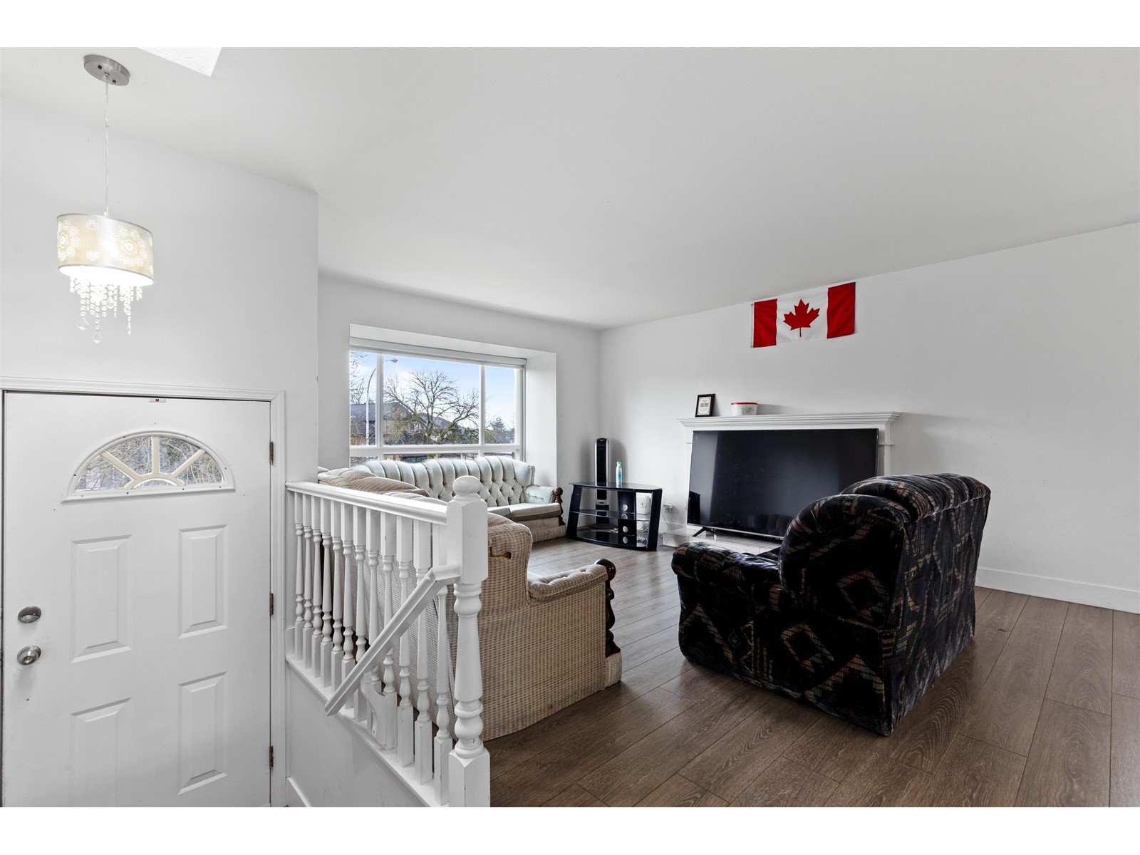 Photo 4 of 14269 89 A Avenue, Surrey BC