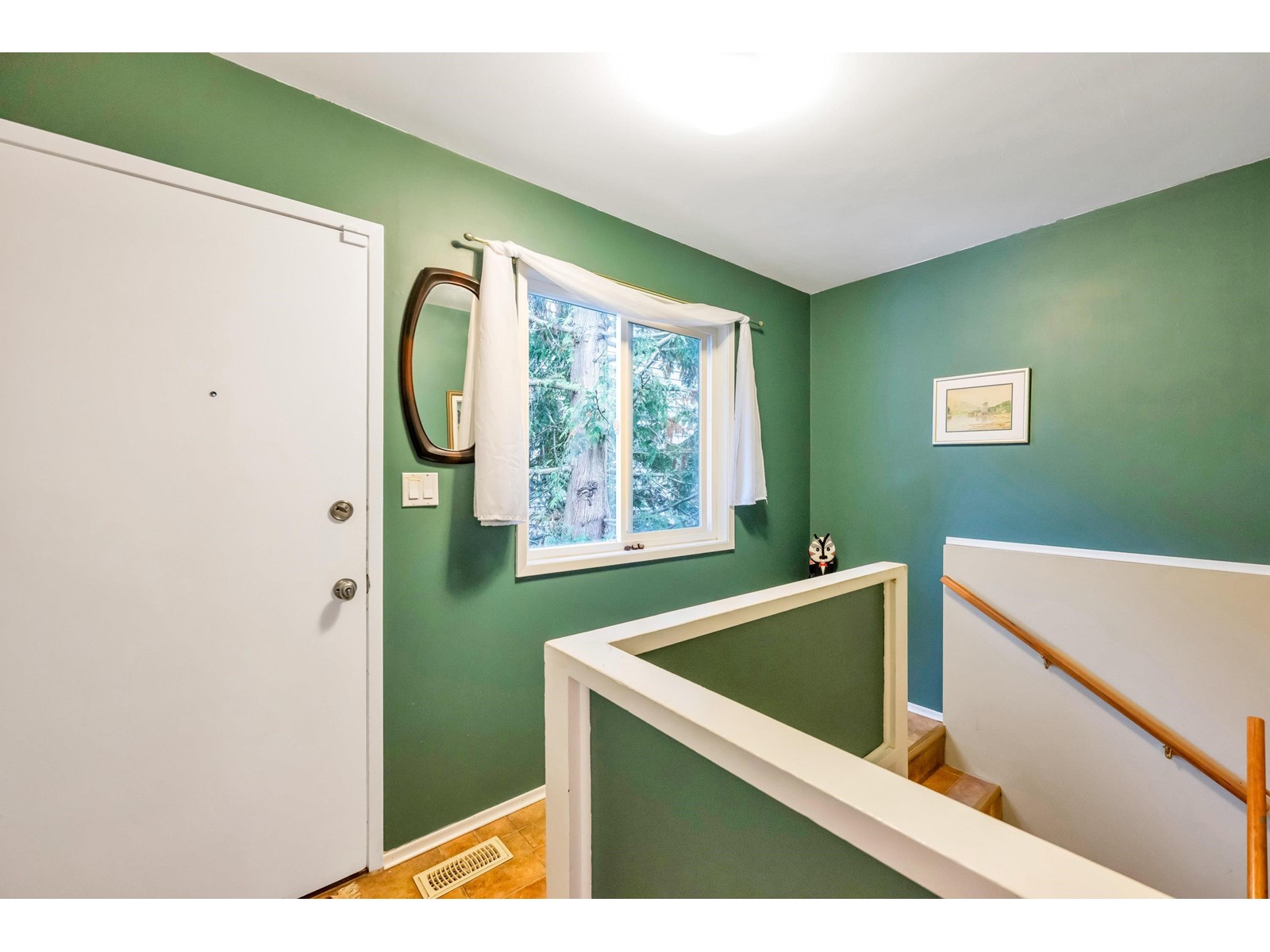 1320 KENT STREET, White Rock real estate listing R2996746