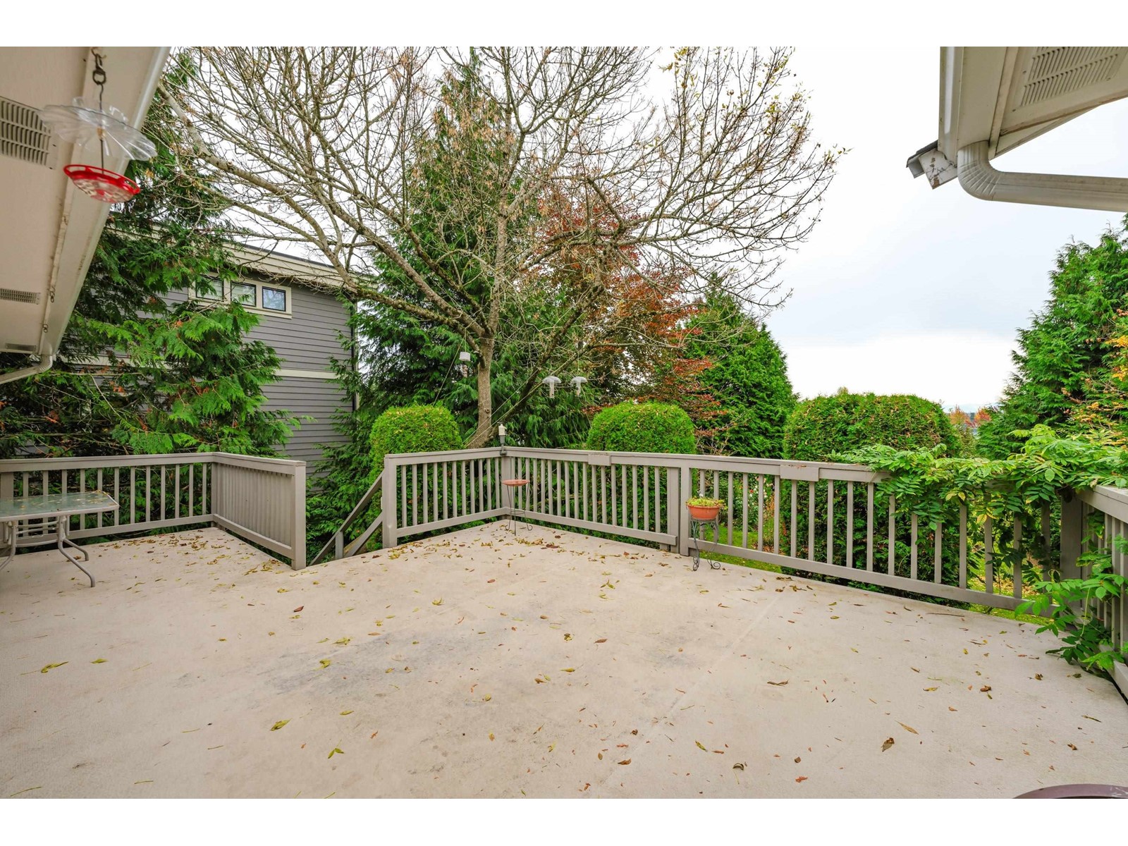 1320 KENT STREET, White Rock real estate listing R2996746