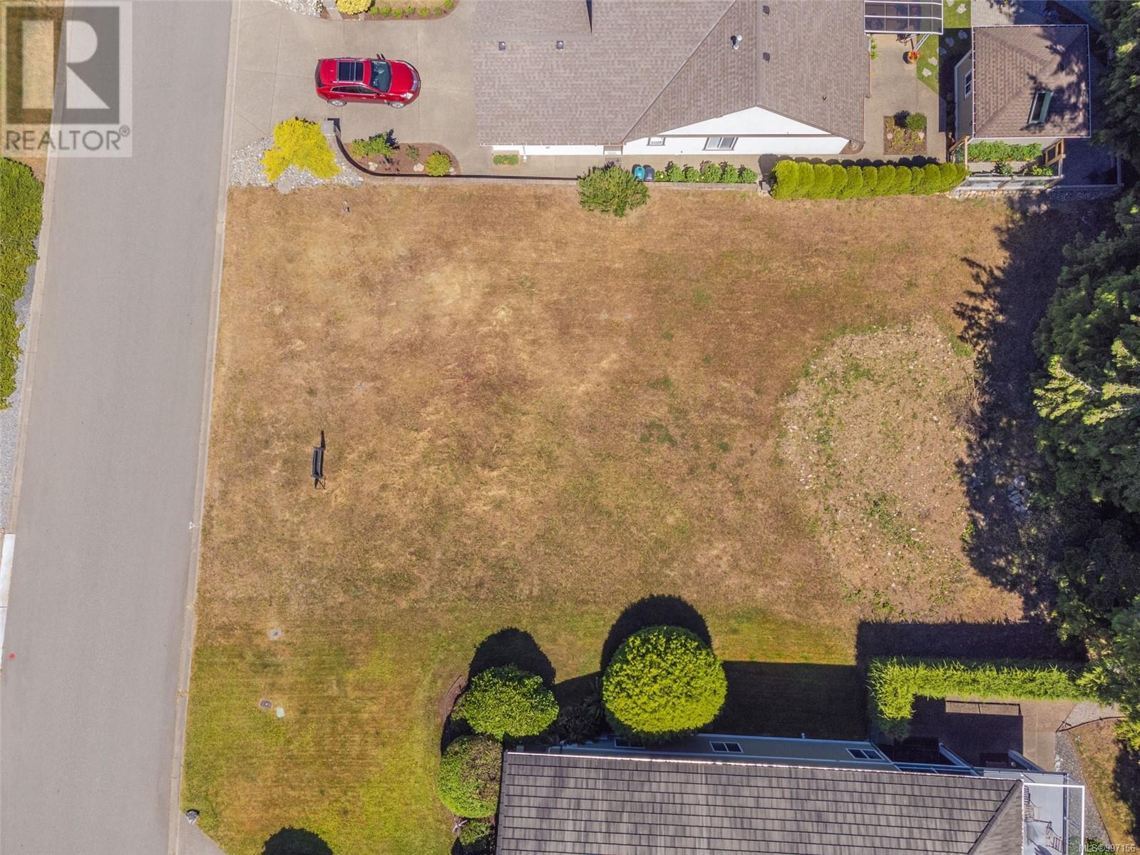 Photo 13 of 530 Sandwedge Close, Qualicum Beach BC
