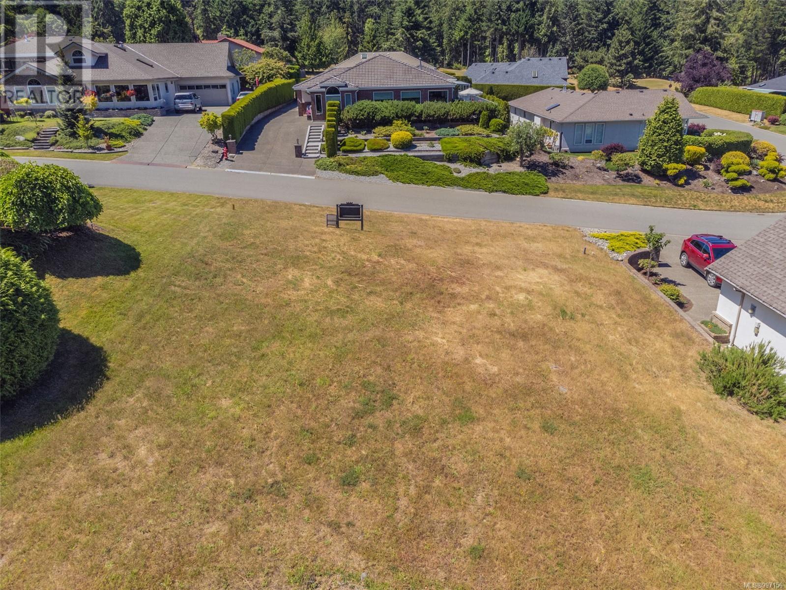 Photo 14 of 530 Sandwedge Close, Qualicum Beach BC