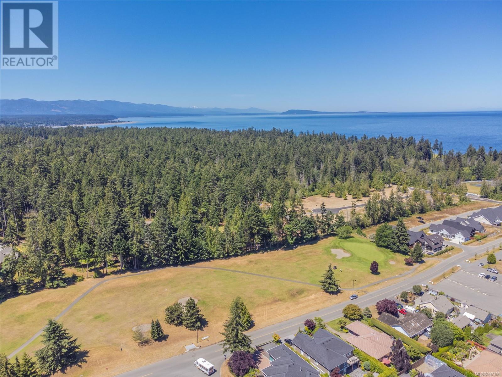 Photo 16 of 530 Sandwedge Close, Qualicum Beach BC