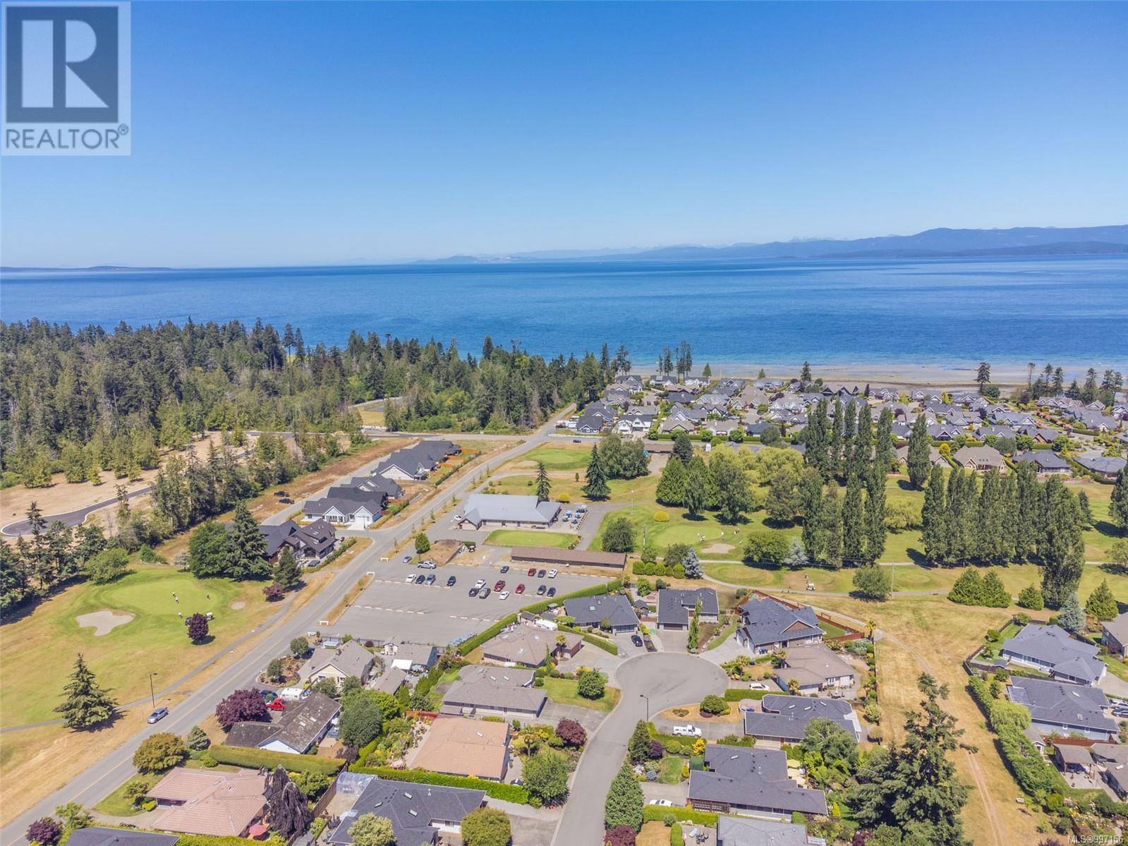 Photo 17 of 530 Sandwedge Close, Qualicum Beach BC