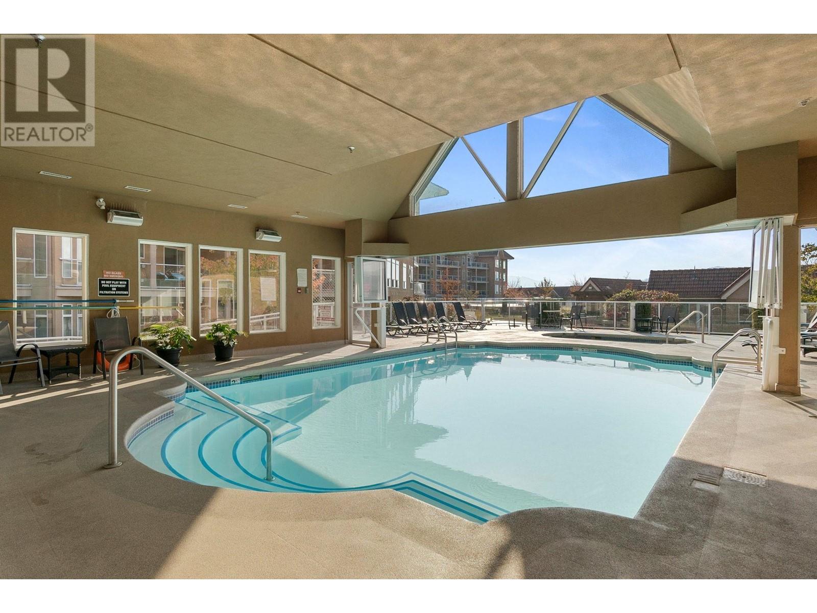 442 1088 Sunset Drive, Kelowna