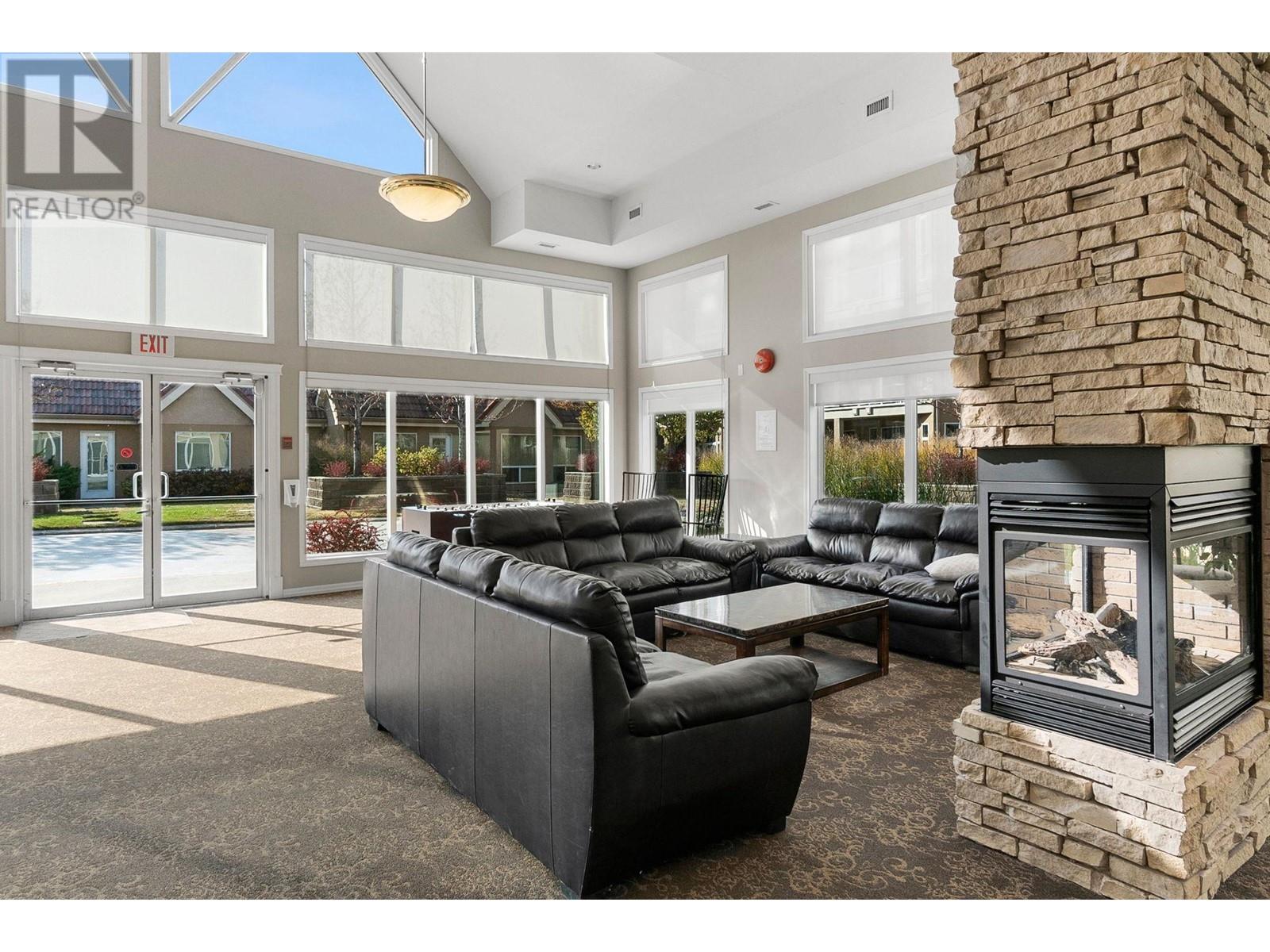 442 1088 Sunset Drive, Kelowna