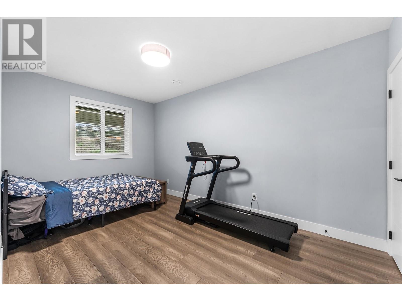  1864 Viewpoint Crescent, West Kelowna