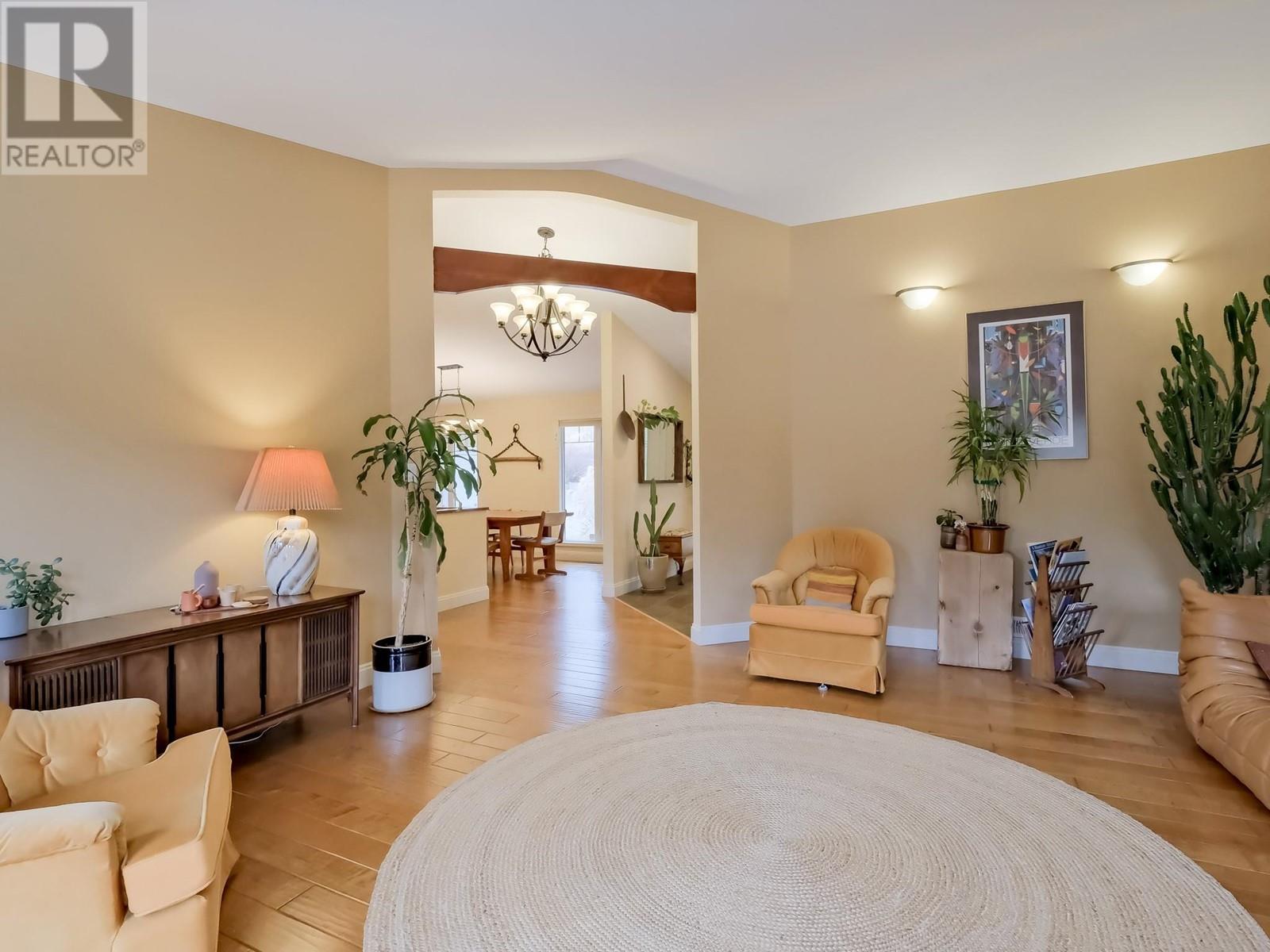5617 SIMPSON Road, Summerland
