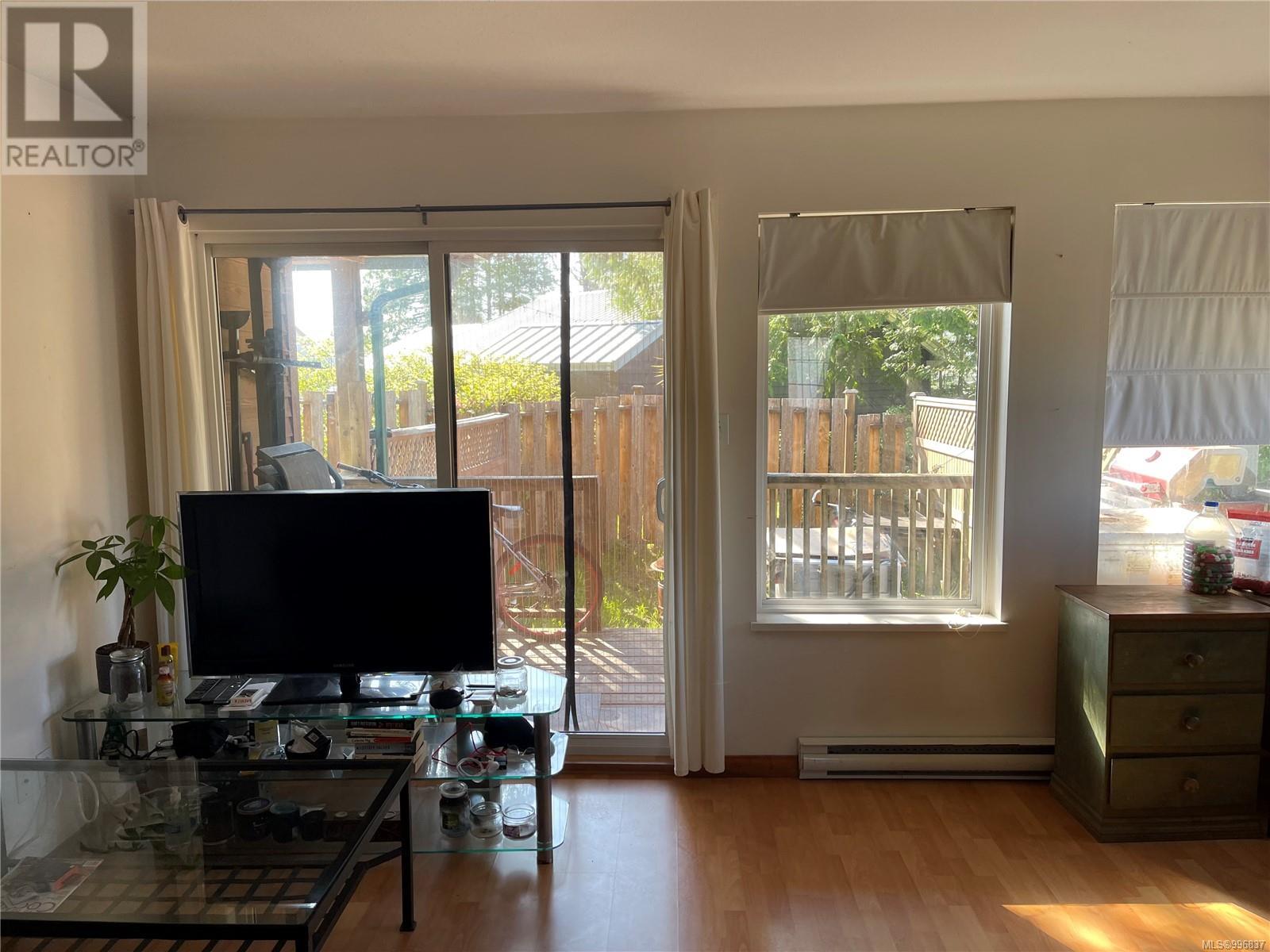 8 1545 Larch Rd, Ucluelet