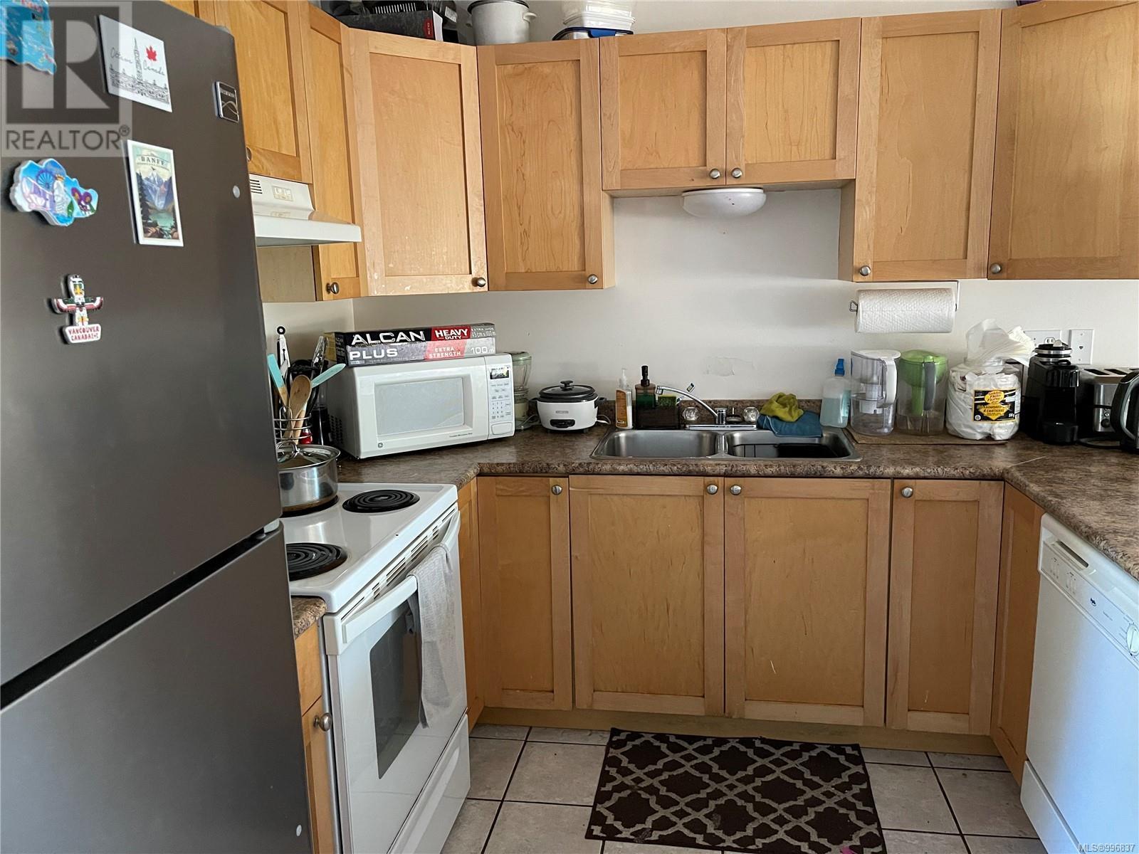 8 1545 Larch Rd, Ucluelet