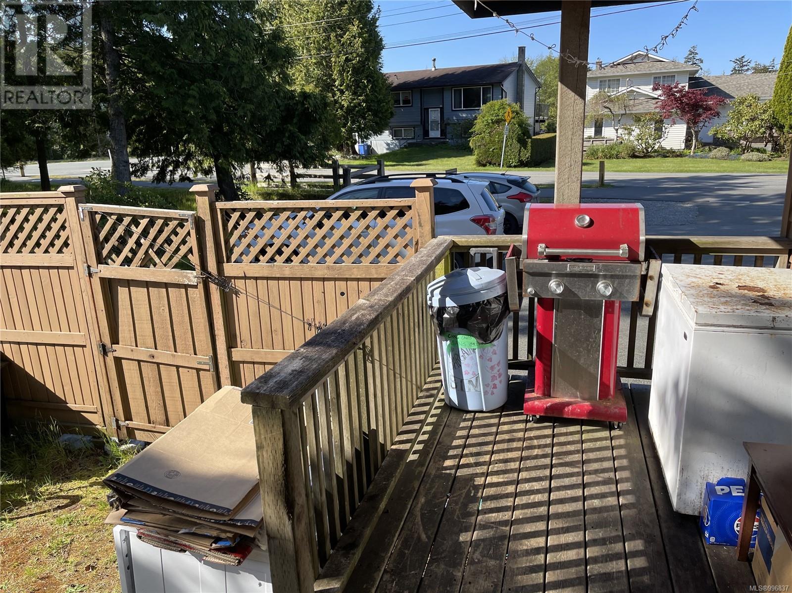 8 1545 Larch Rd, Ucluelet