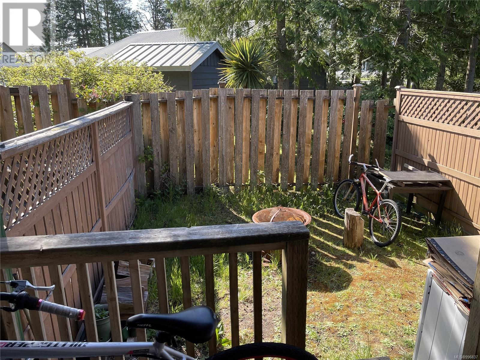 8 1545 Larch Rd, Ucluelet