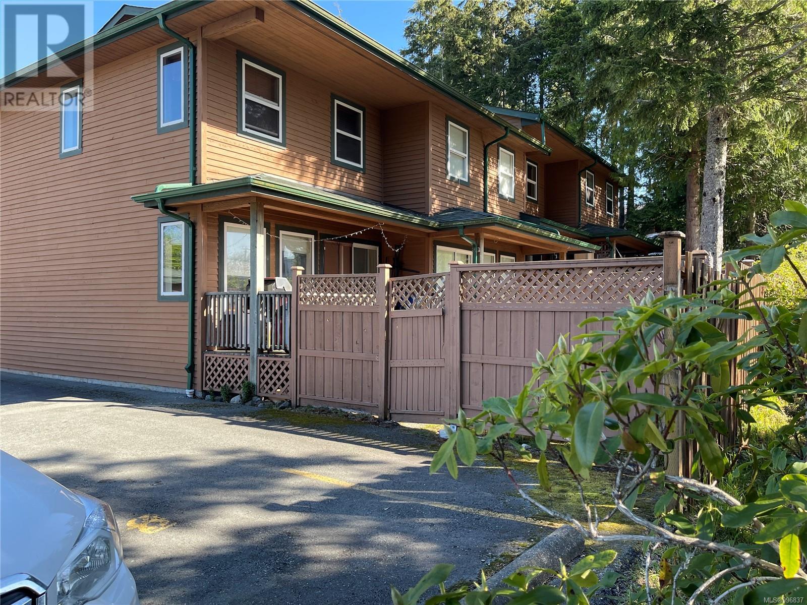 8 1545 Larch Rd, Ucluelet