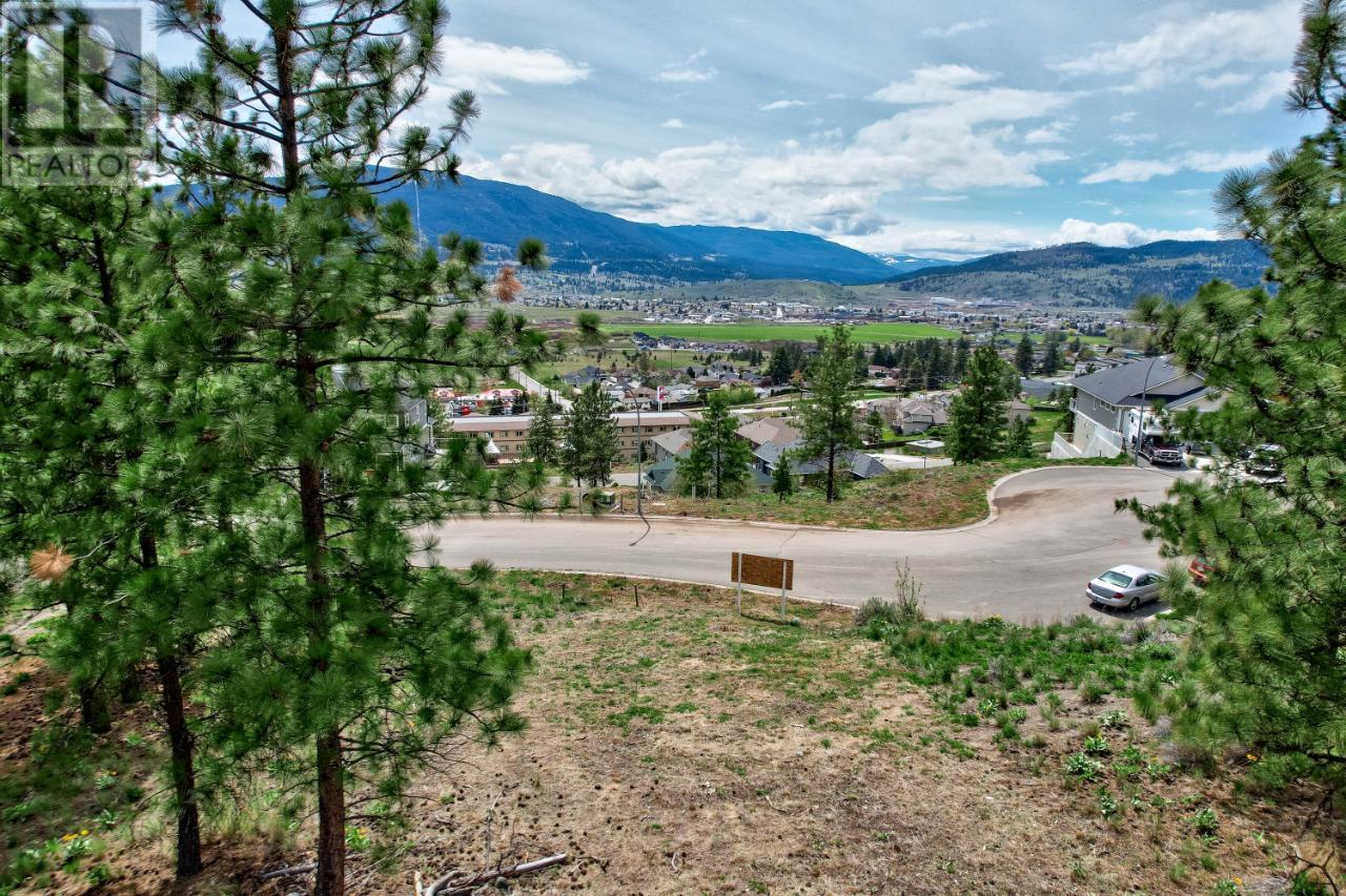 2725 EAGLE Crescent, Merritt