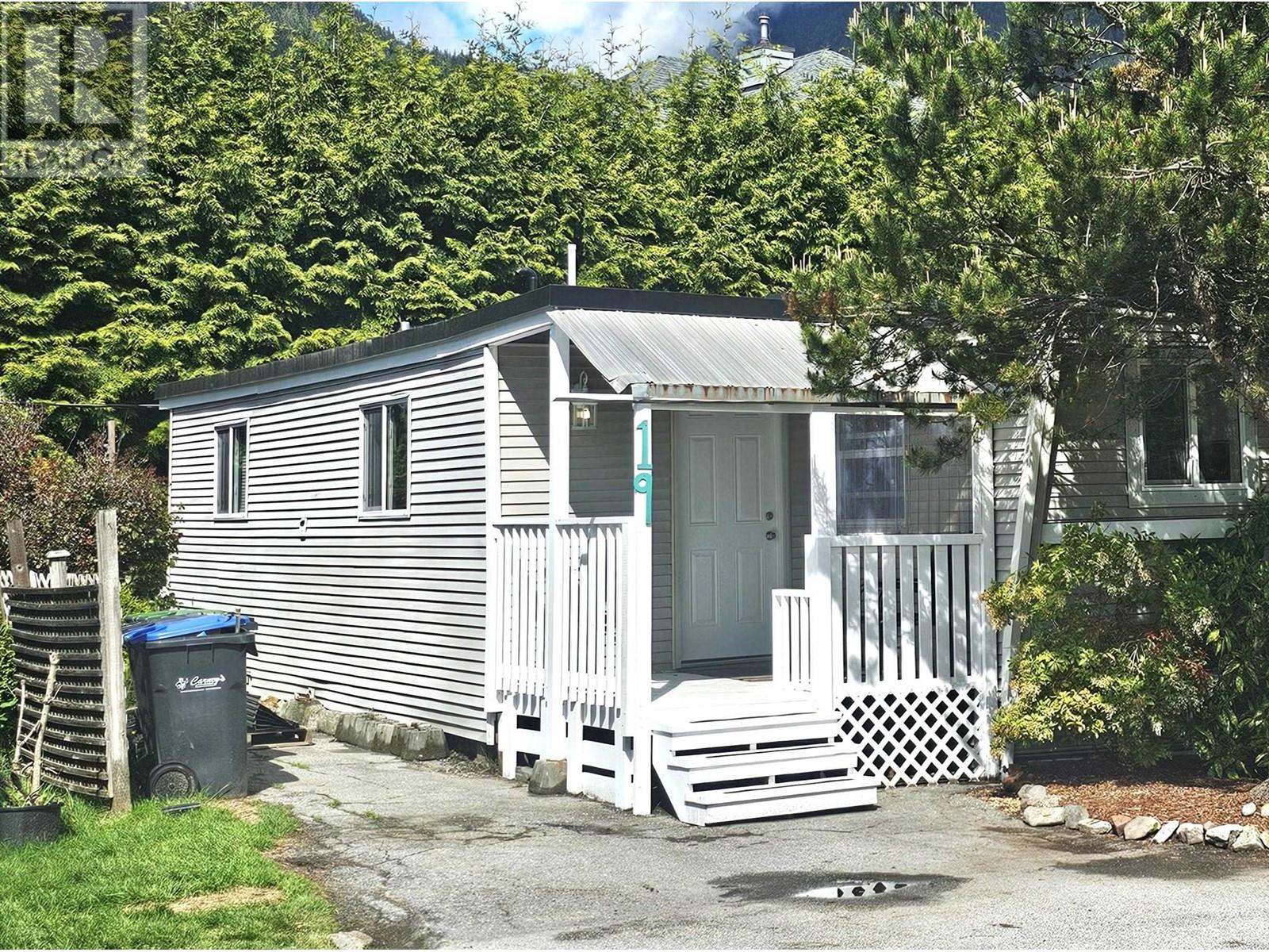 19 39768 GOVERNMENT ROAD, Squamish real estate listing R2973488