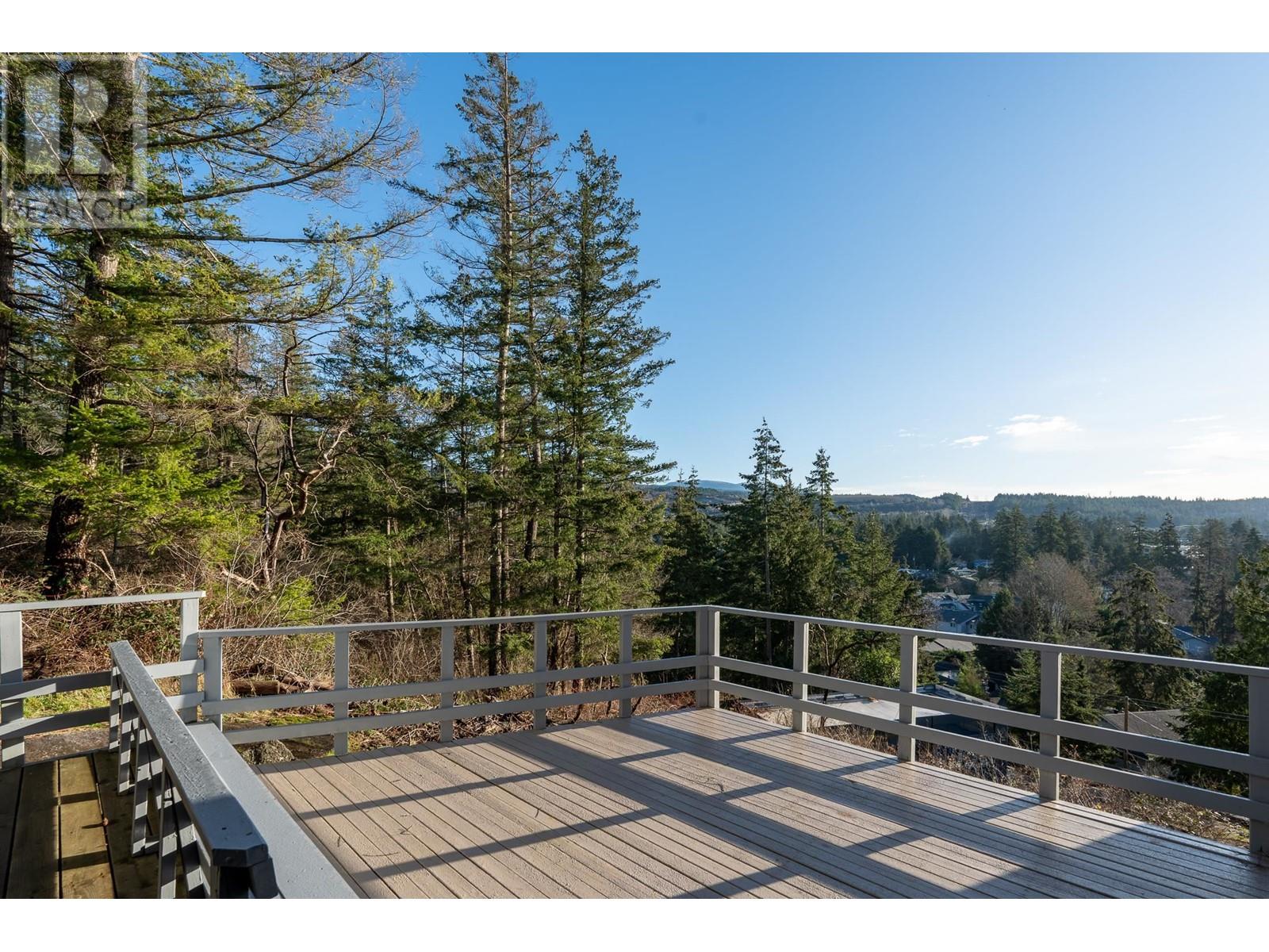8 5746 MARINE WAY, Sechelt