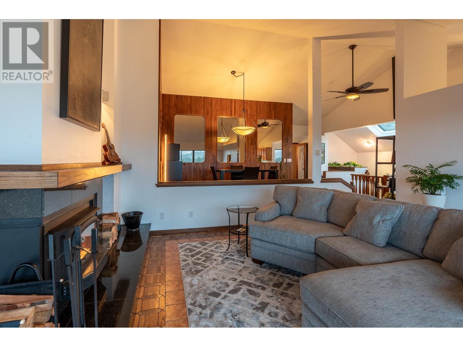 8 5746 MARINE WAY, Sechelt