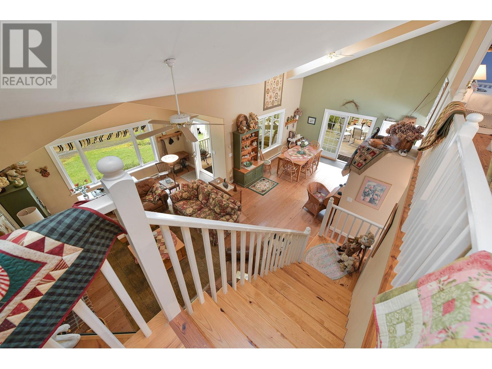 517 SANDY HOOK ROAD, Mayne Island