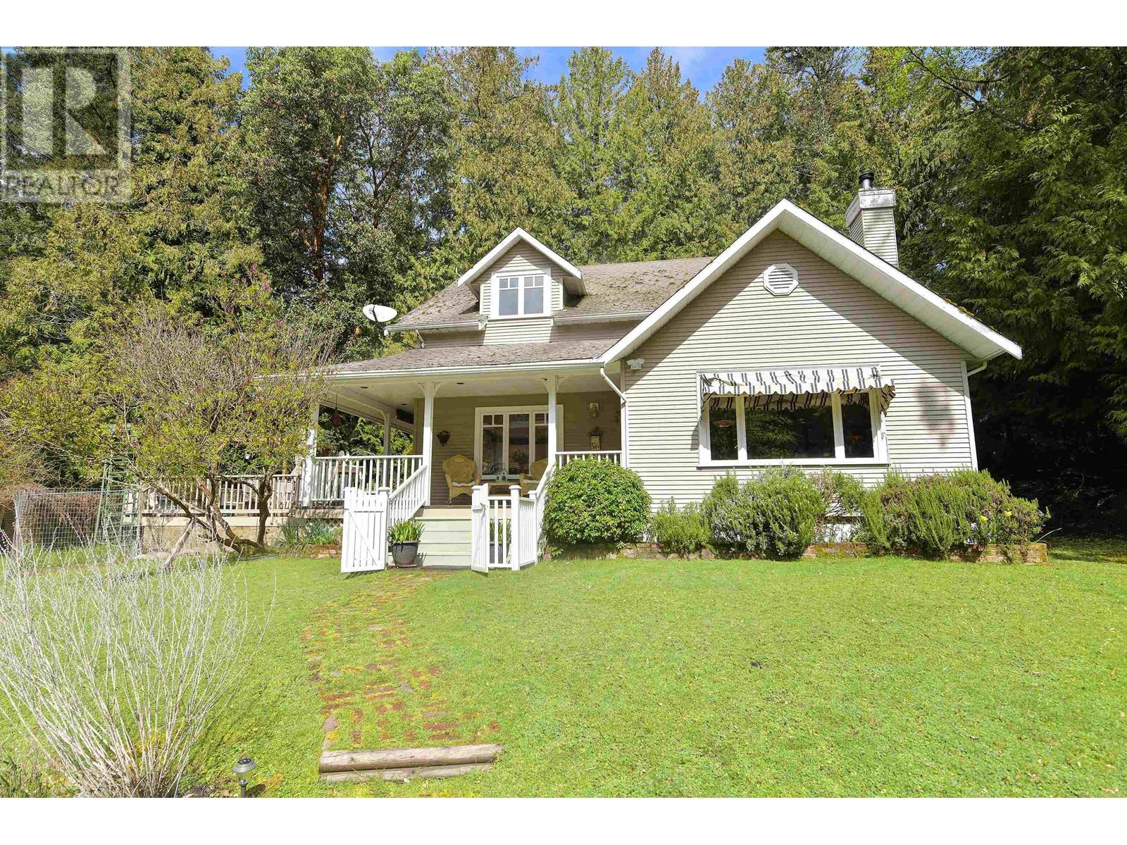 517 SANDY HOOK ROAD, Mayne Island