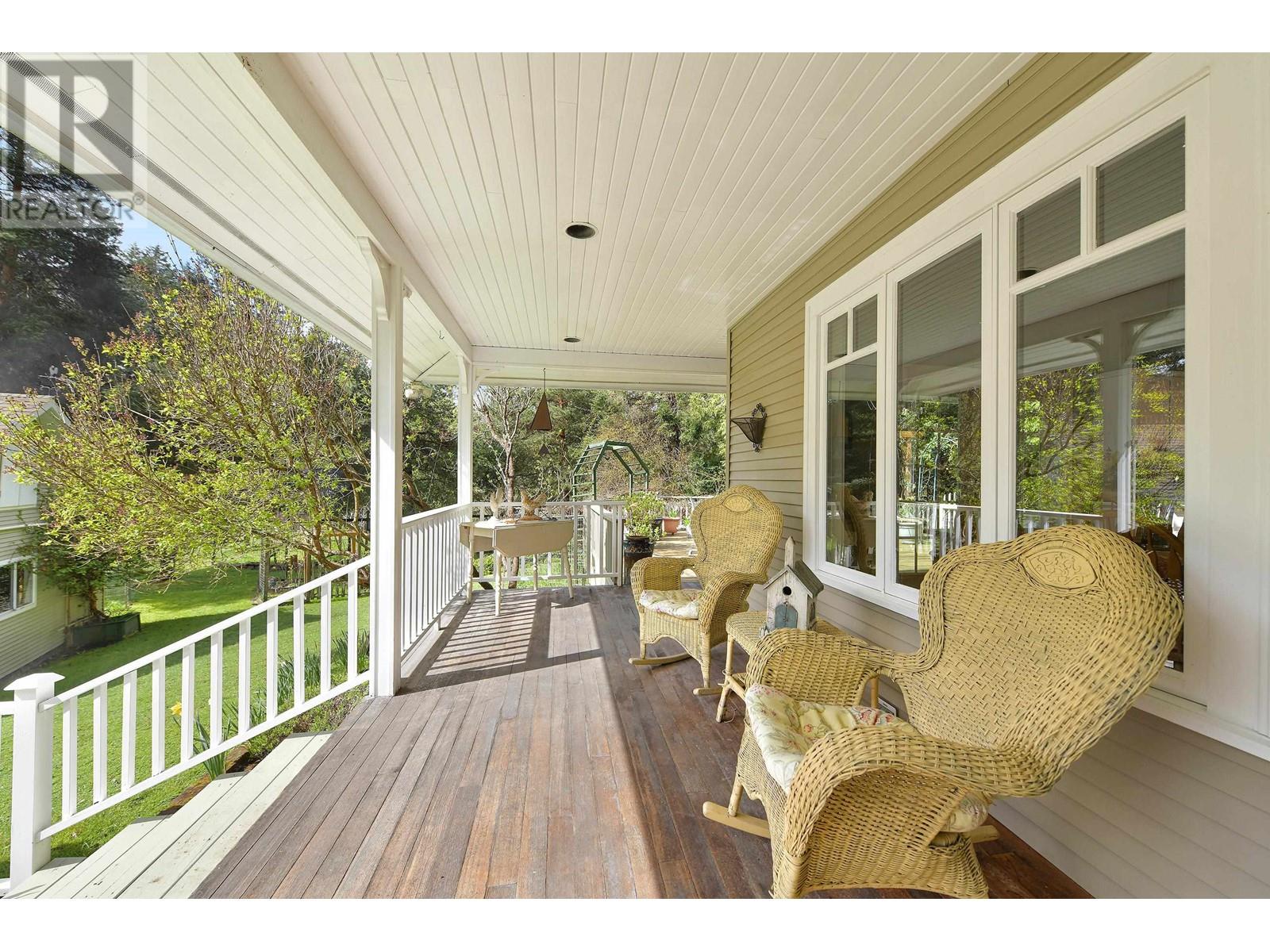 517 SANDY HOOK ROAD, Mayne Island