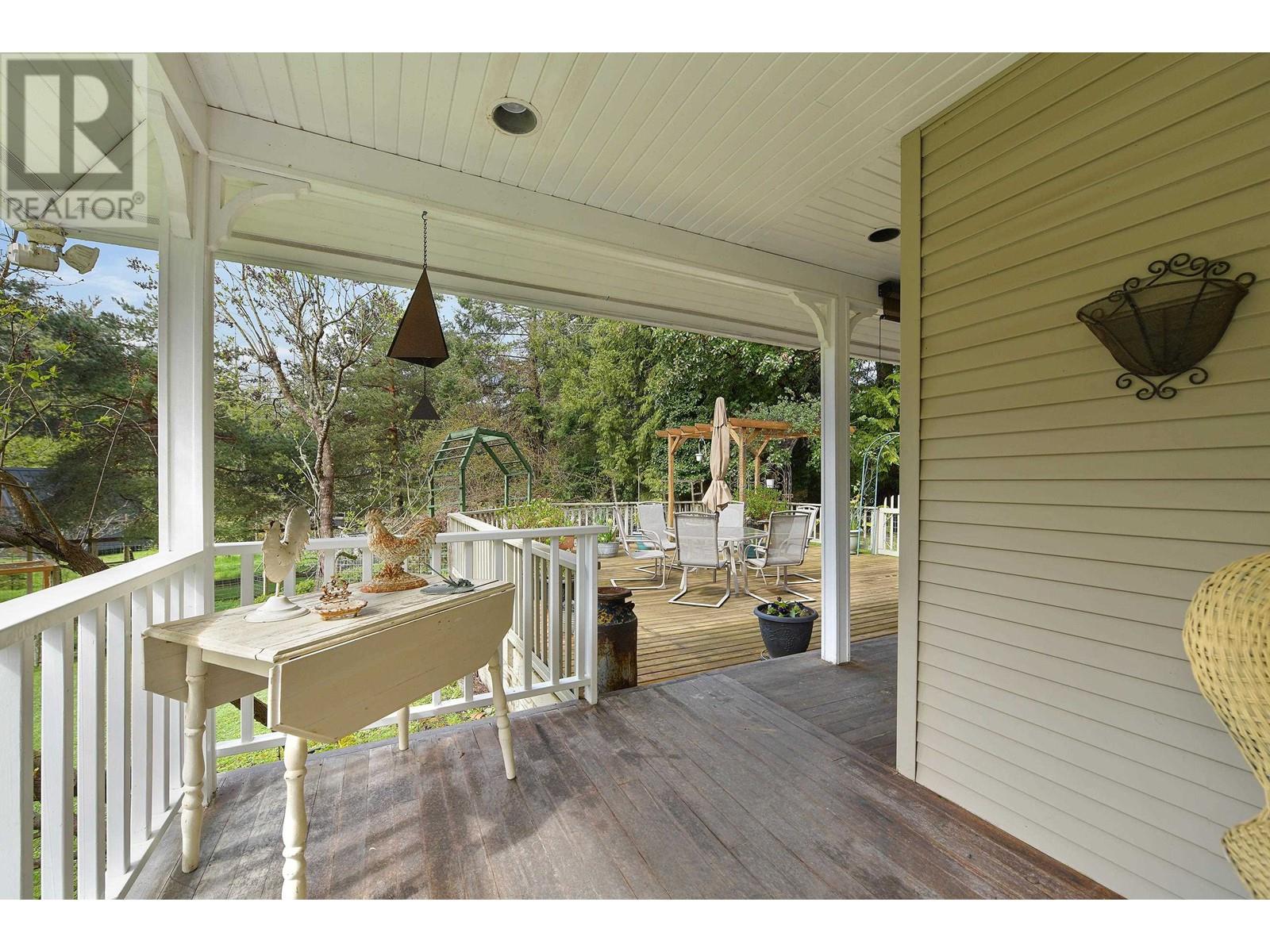 517 SANDY HOOK ROAD, Mayne Island